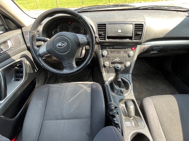SUBARU Legacy 2.0R AWD Swiss-image-8