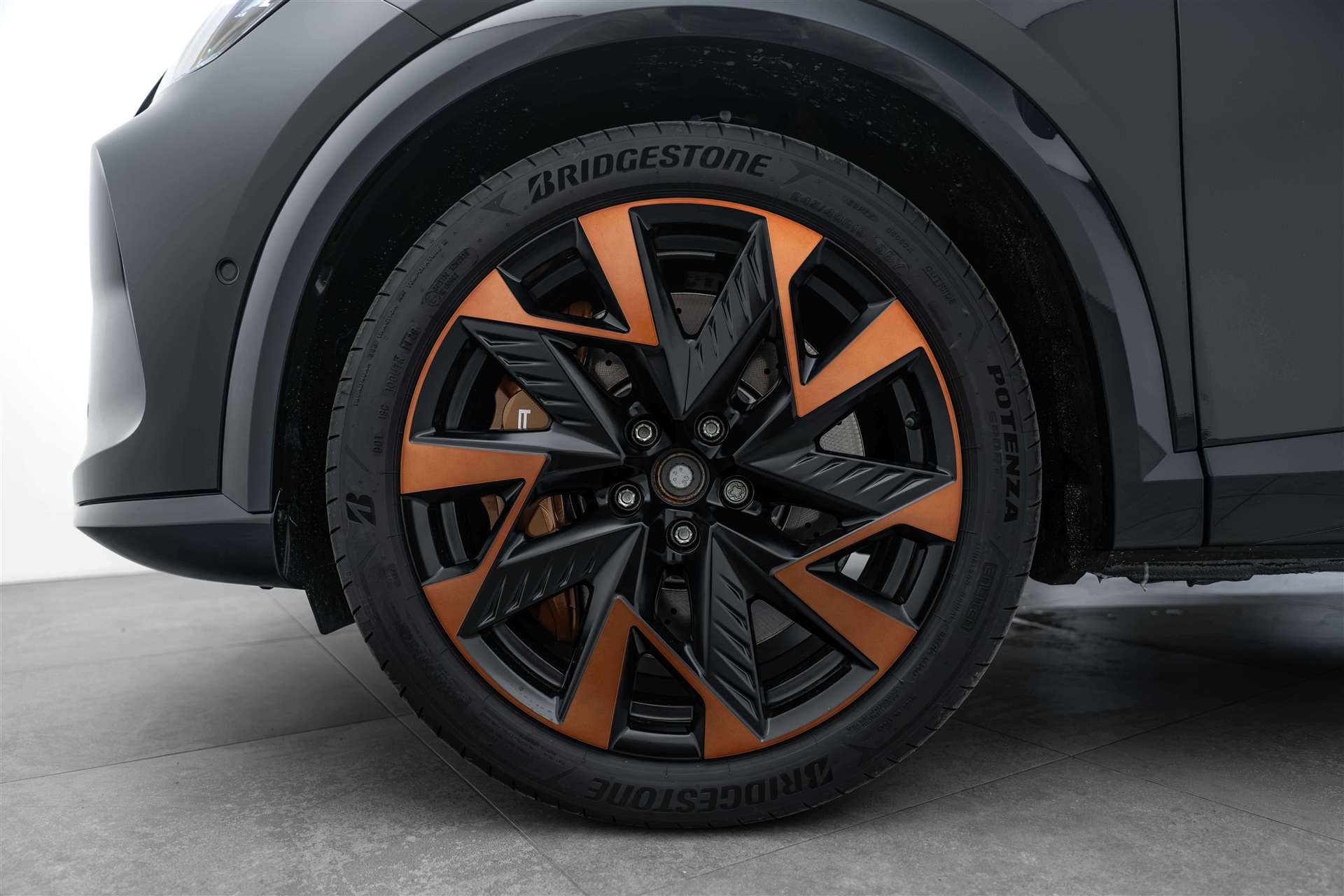 CUPRA CUPRA Formentor 2.0TSI Extreme 333PS 4Drive DSG-Automat-image-6