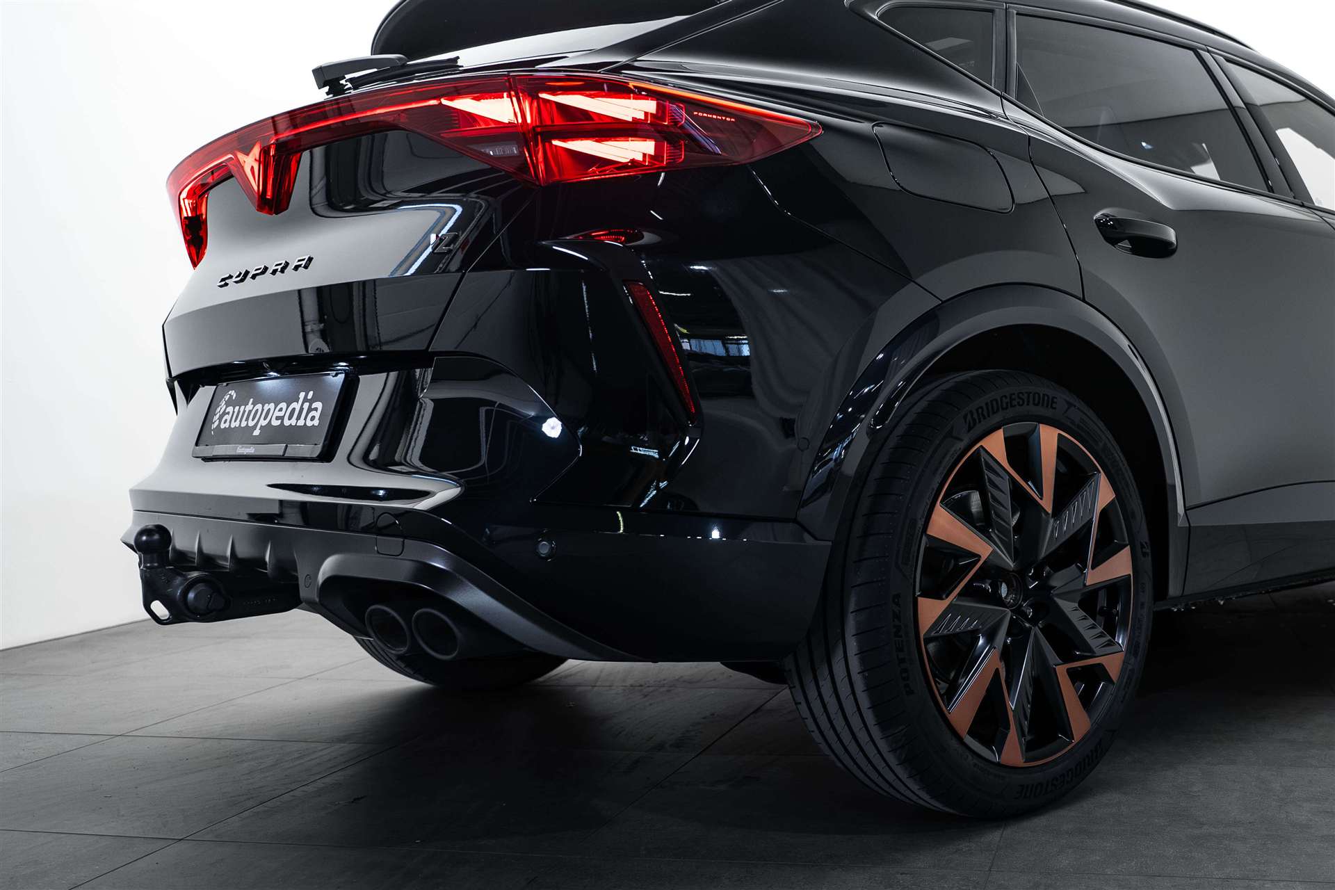 CUPRA CUPRA Formentor 2.0TSI Extreme 333PS 4Drive DSG-Automat-image-3