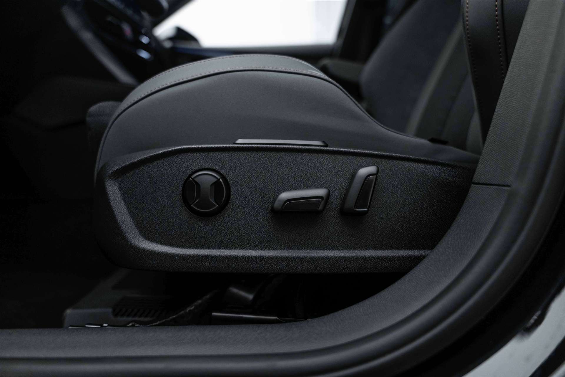 CUPRA CUPRA Formentor 2.0TSI Extreme 333PS 4Drive DSG-Automat-image-17