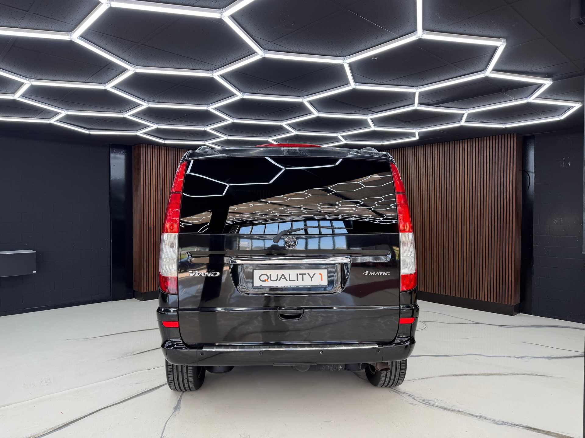 MERCEDES-BENZ Viano 4 Matic Frisch ab Service & MFK-image-7