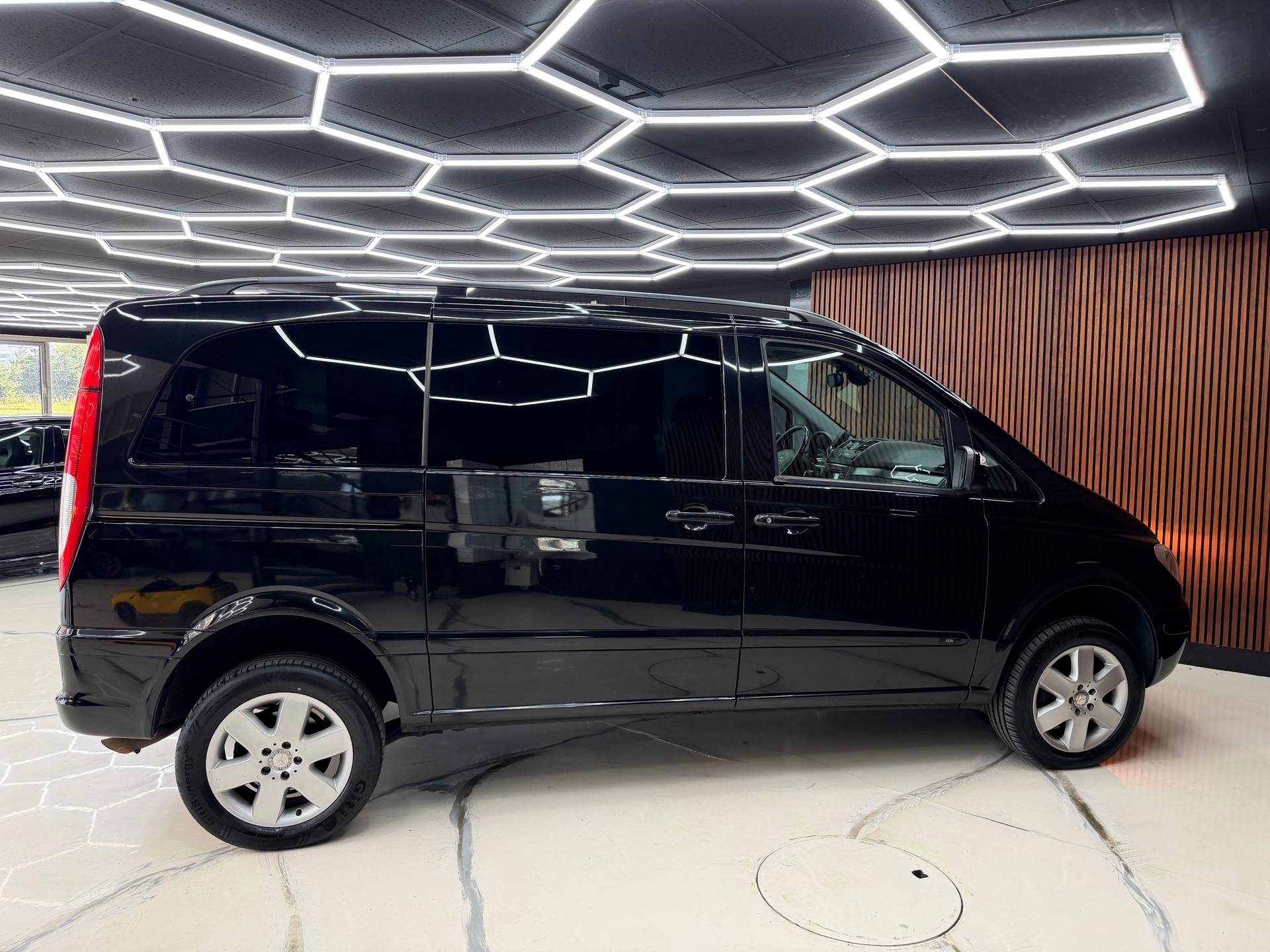 MERCEDES-BENZ Viano 4 Matic Frisch ab Service & MFK-image-5