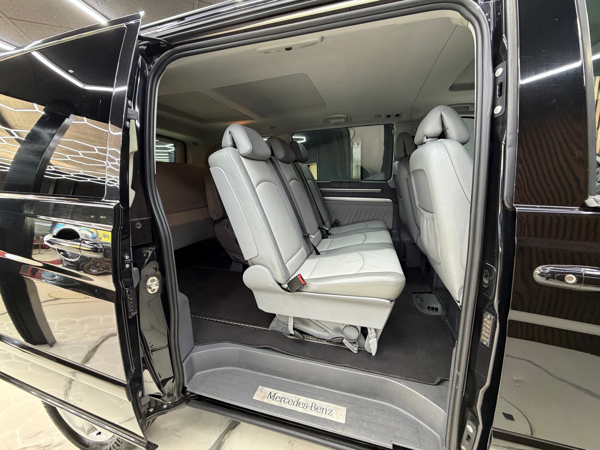 MERCEDES-BENZ Viano 4 Matic Frisch ab Service & MFK-image-13