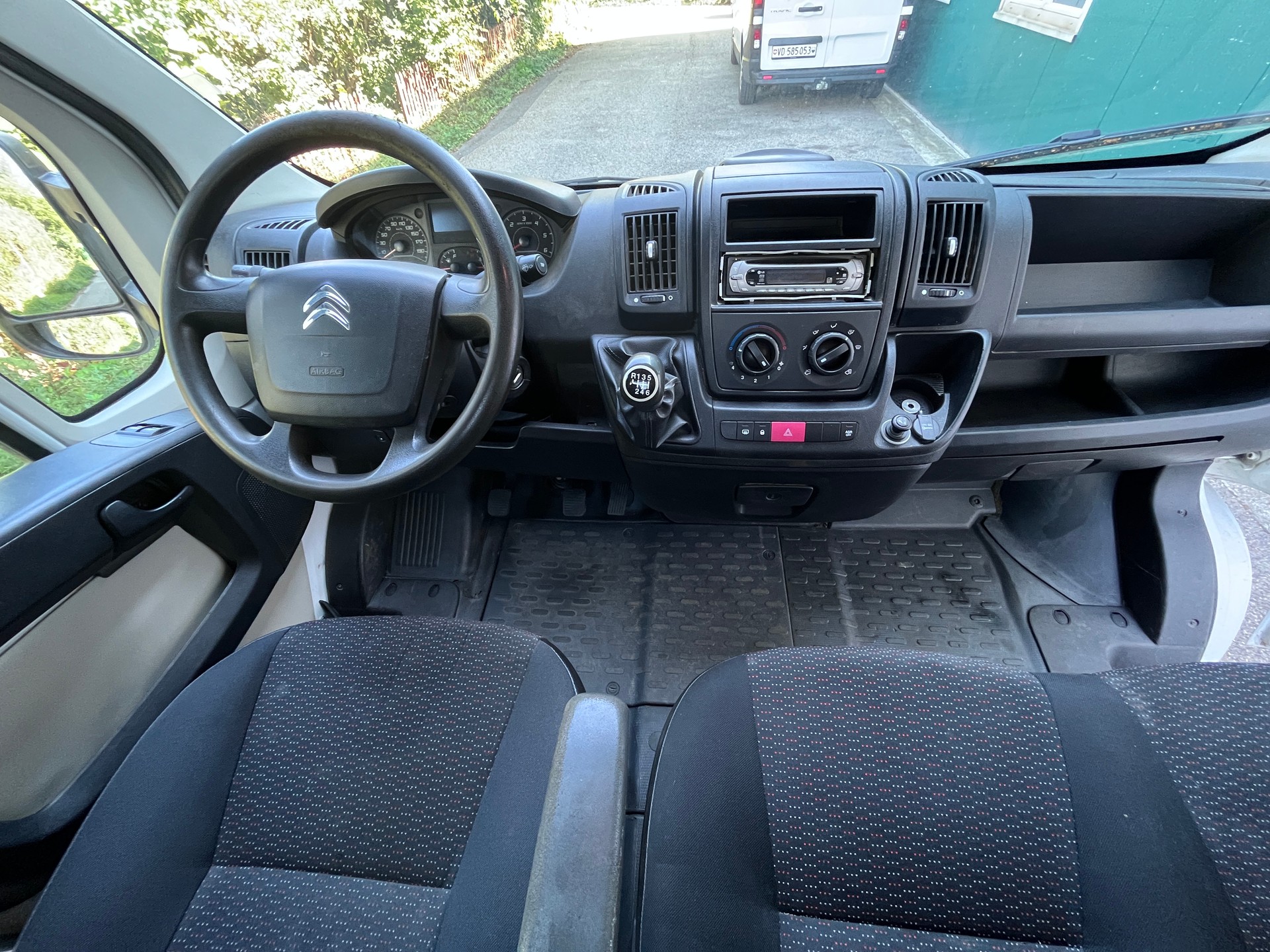CITROEN Jumper 35 2.2 HDi 130 Attraction L2-image-10