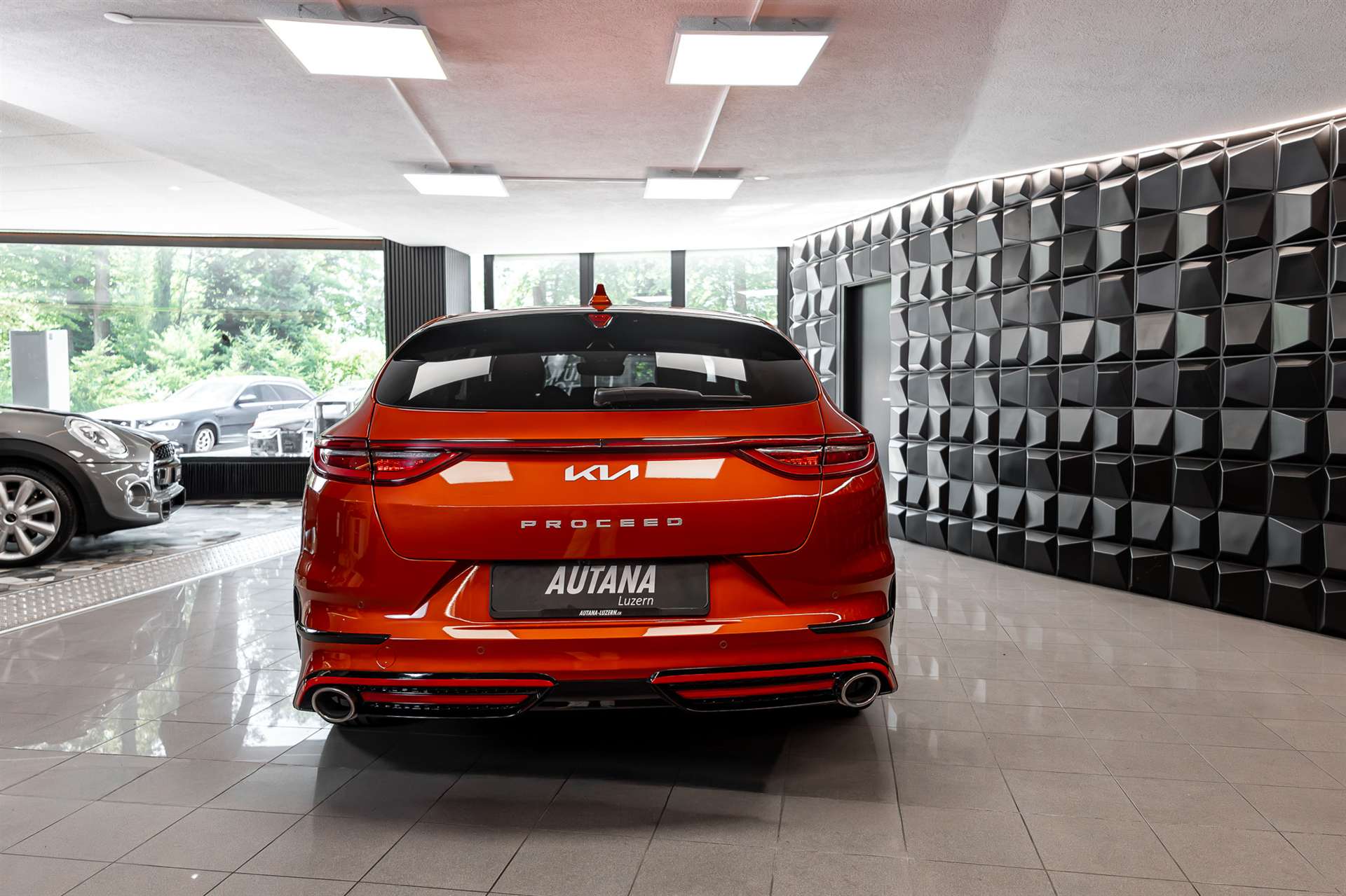 KIA ProCeed 1.6 T-GDi GT DCT-image-4