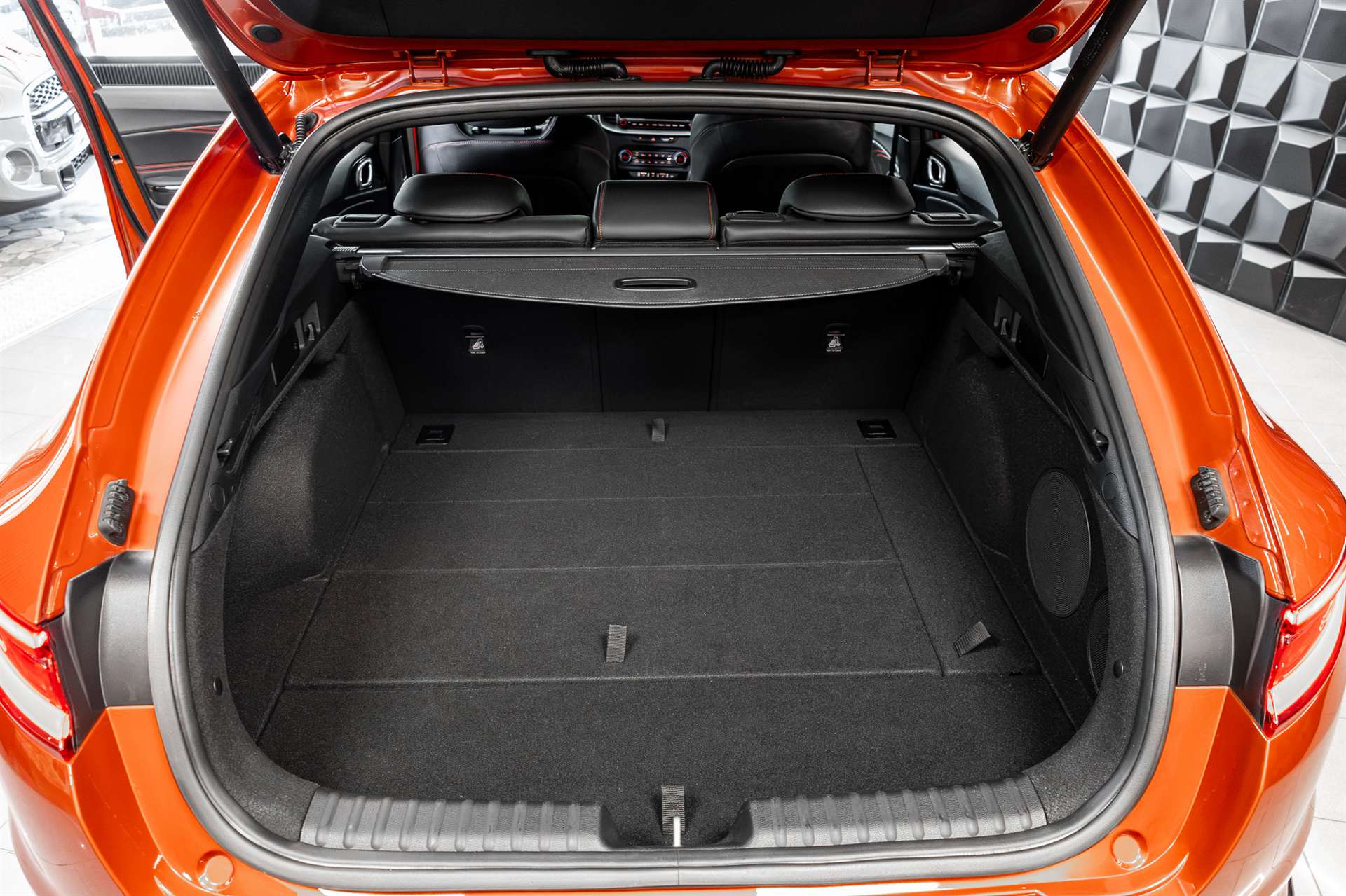 KIA ProCeed 1.6 T-GDi GT DCT-image-23