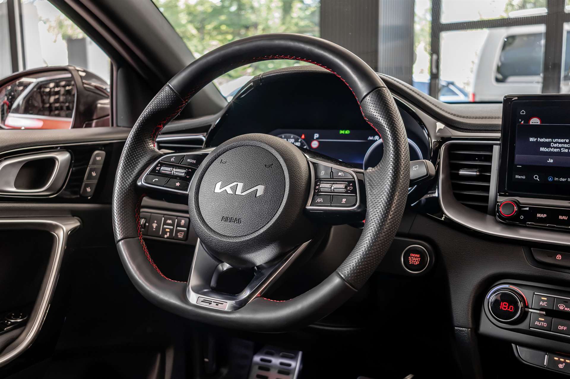 KIA ProCeed 1.6 T-GDi GT DCT-image-6