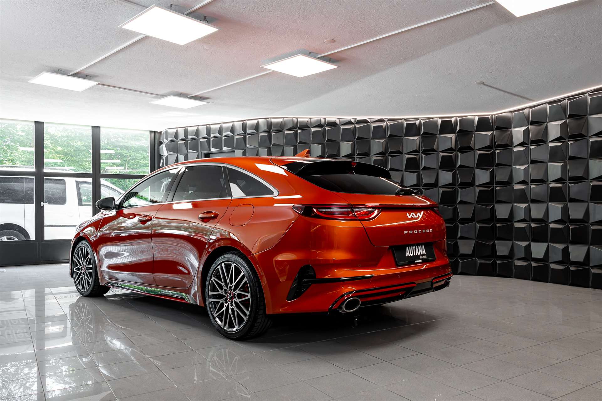 KIA ProCeed 1.6 T-GDi GT DCT-image-2