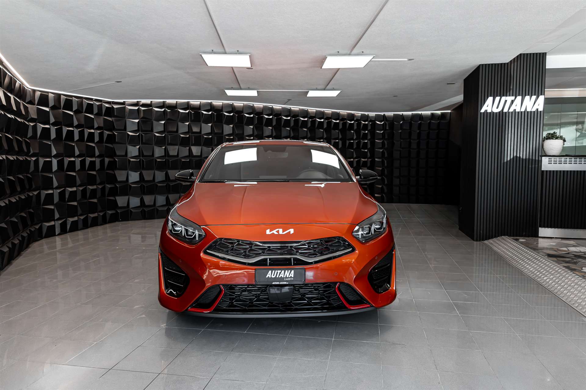 KIA ProCeed 1.6 T-GDi GT DCT-image-3