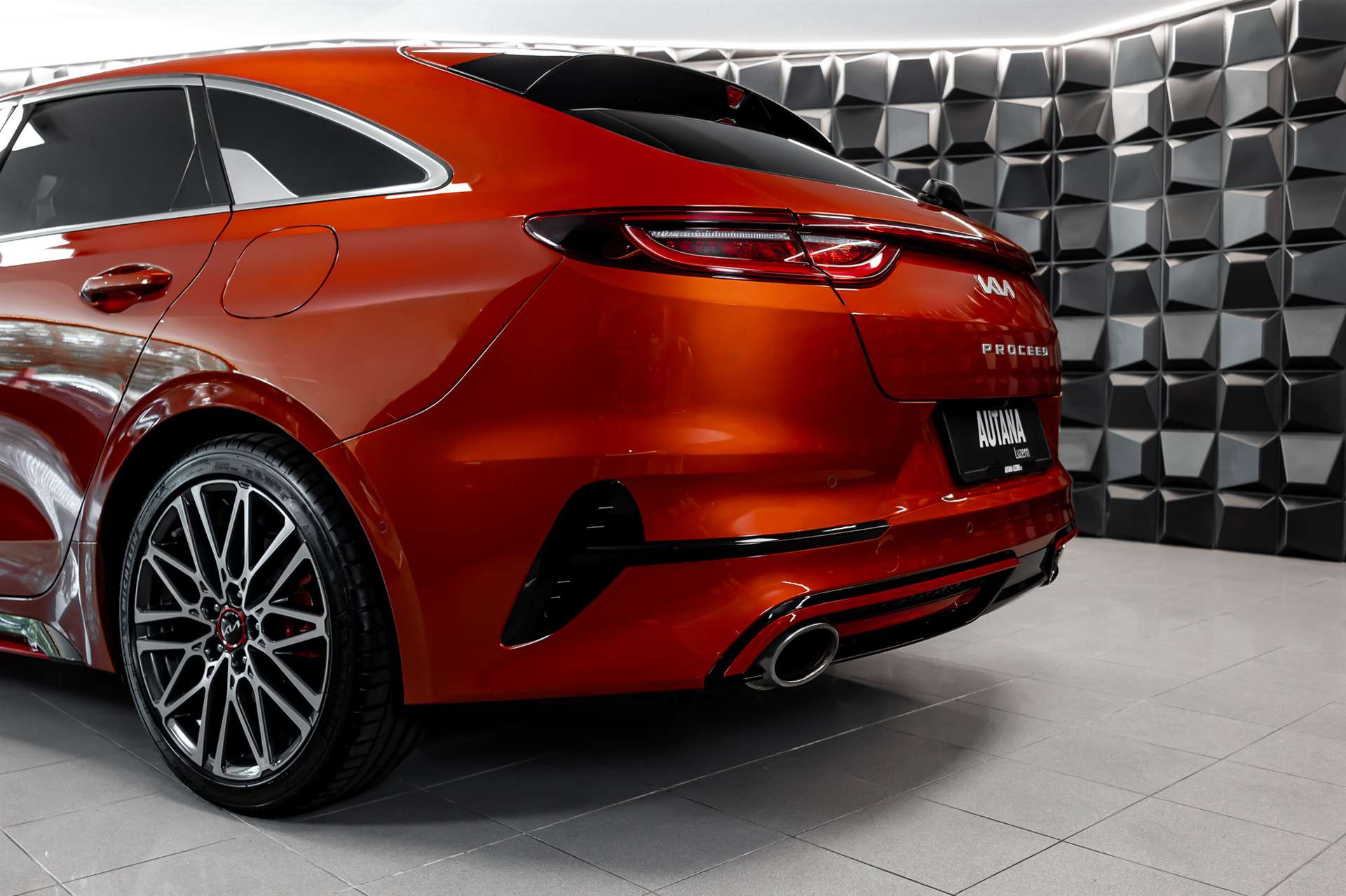 KIA ProCeed 1.6 T-GDi GT DCT-image-28