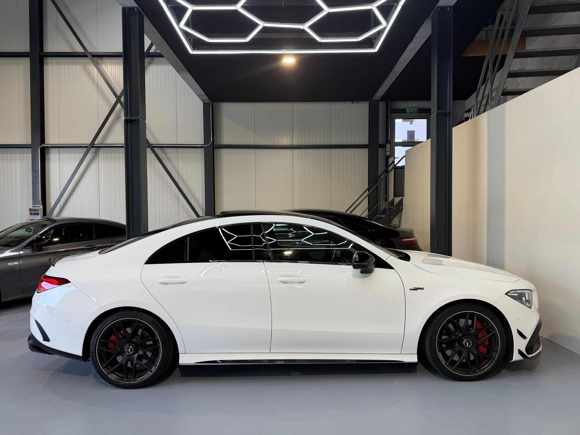 MERCEDES-BENZ CLA 45 S AMG 4Matic+ 8G-DCT-image-4