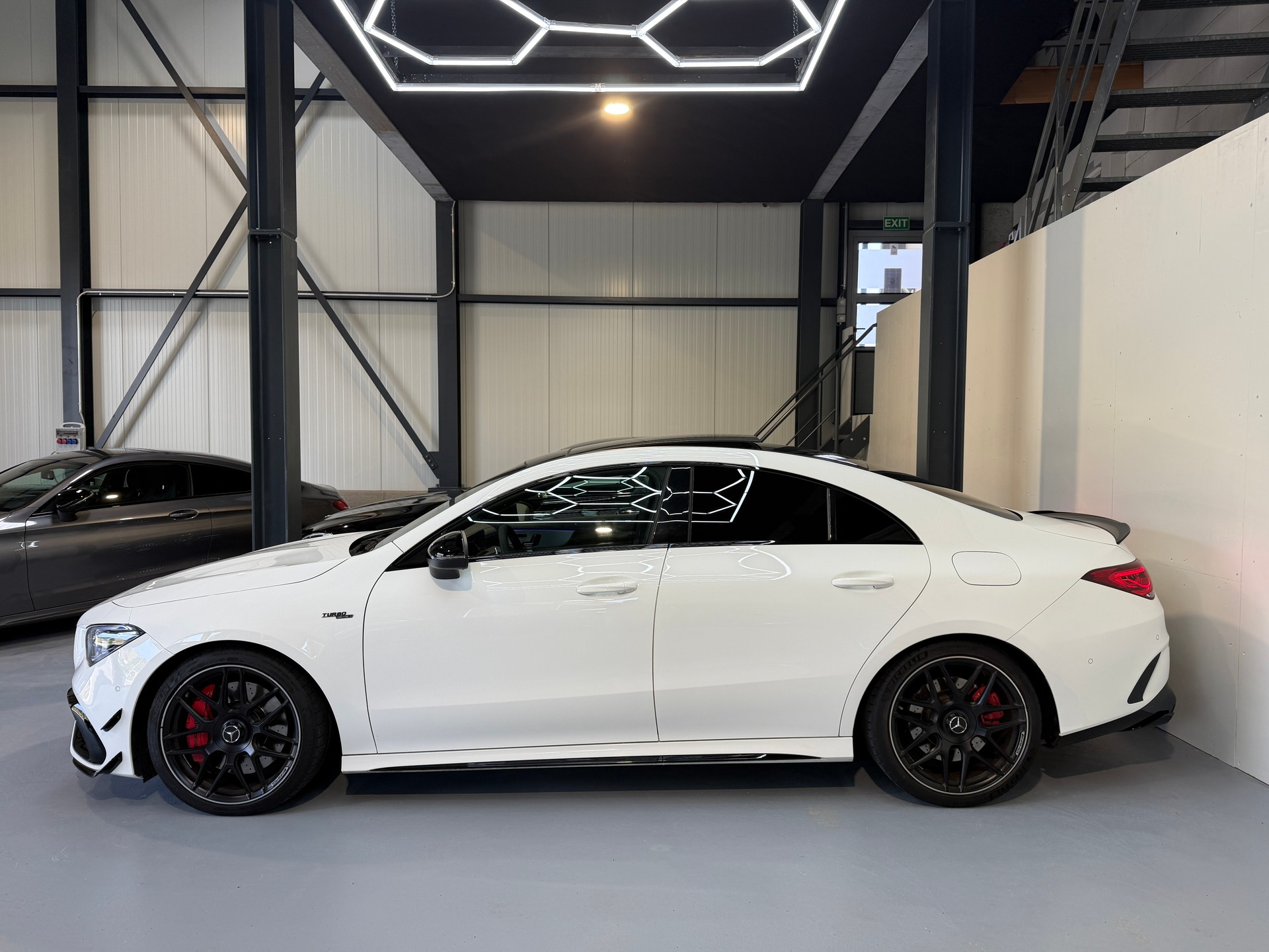 MERCEDES-BENZ CLA 45 S AMG 4Matic+ 8G-DCT-image-3