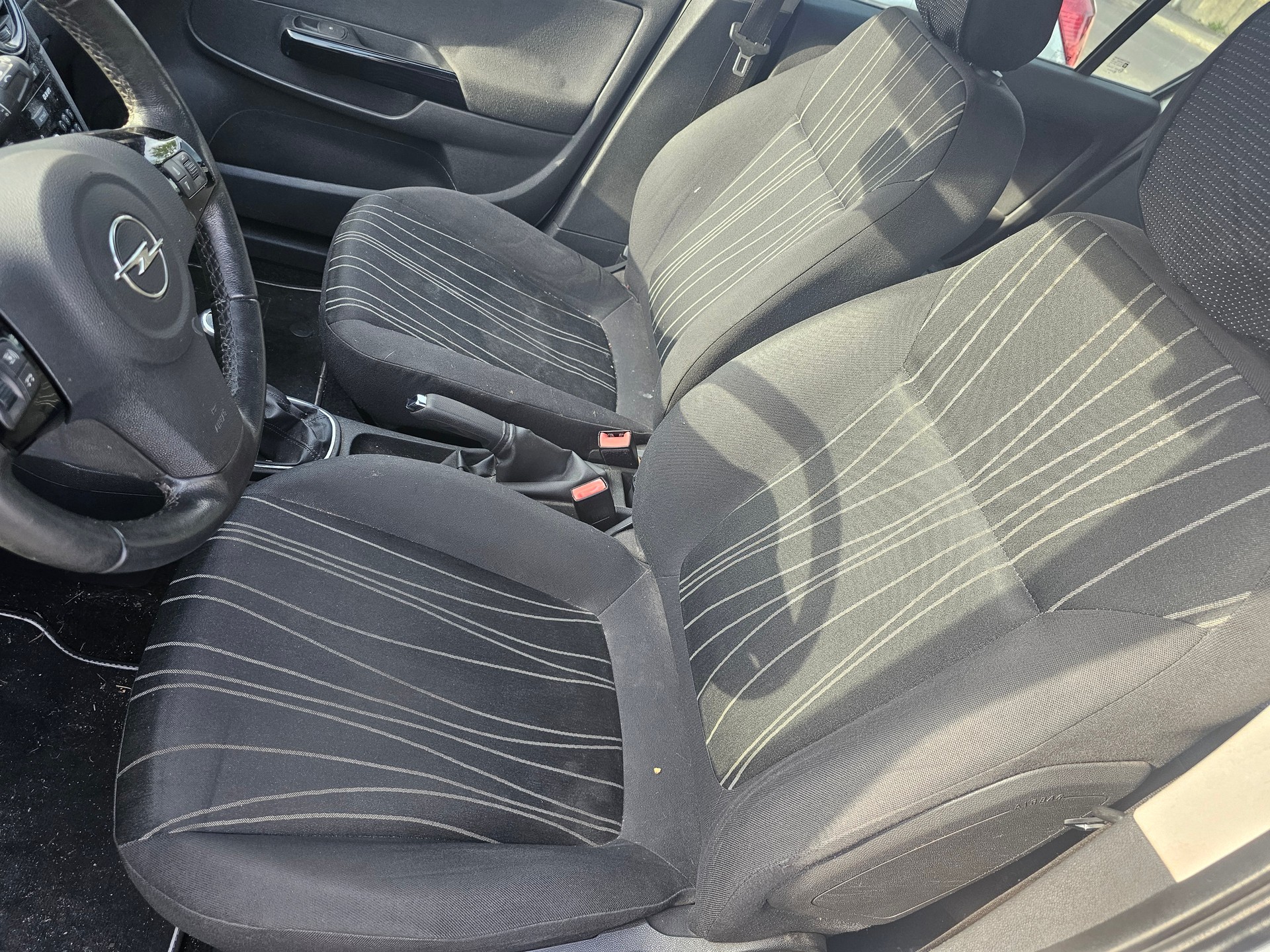 OPEL Corsa 1.4 TP Enjoy-image-6