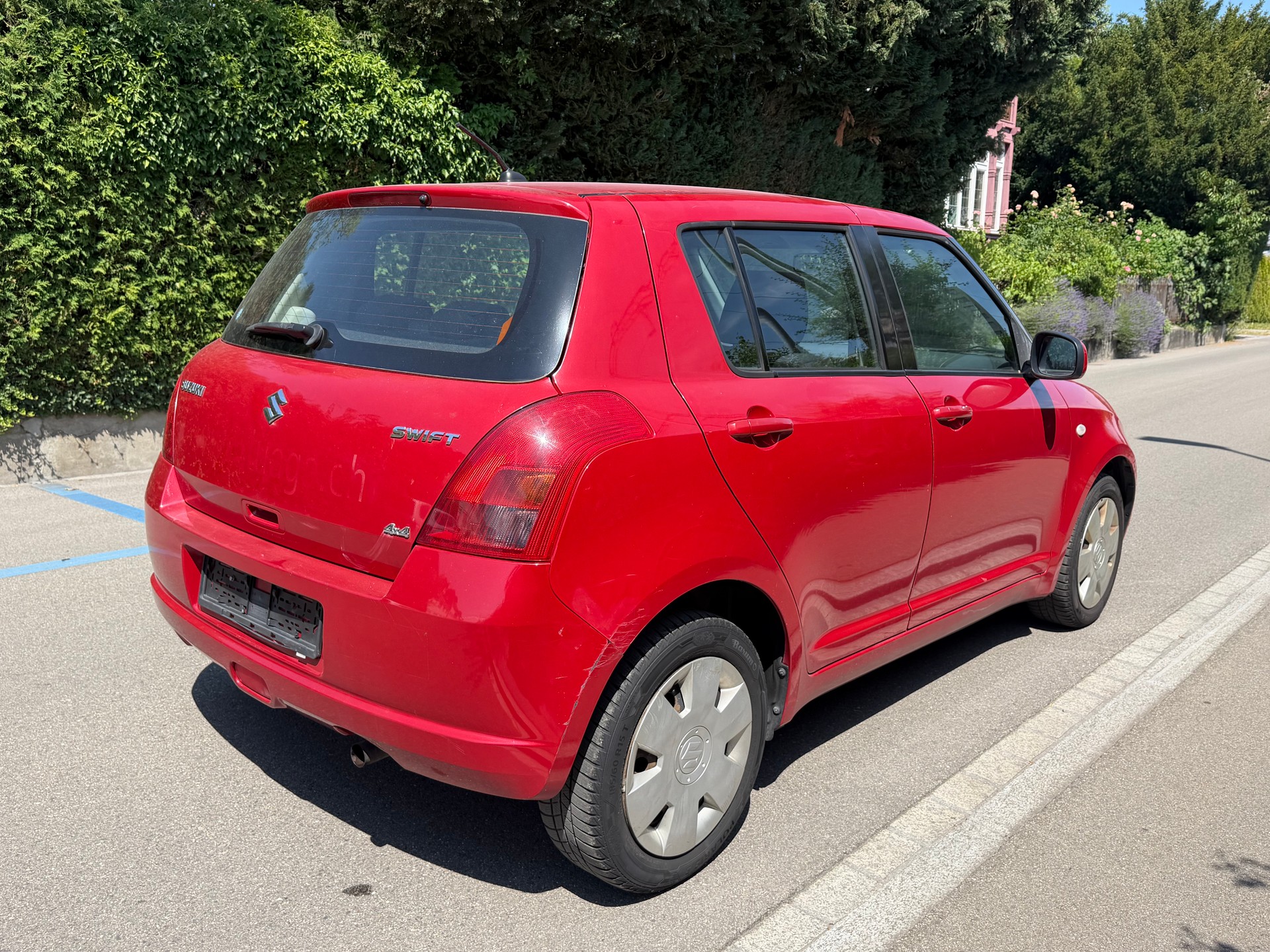 SUZUKI Swift 1.3i 16V GL Top 4x4-image-2
