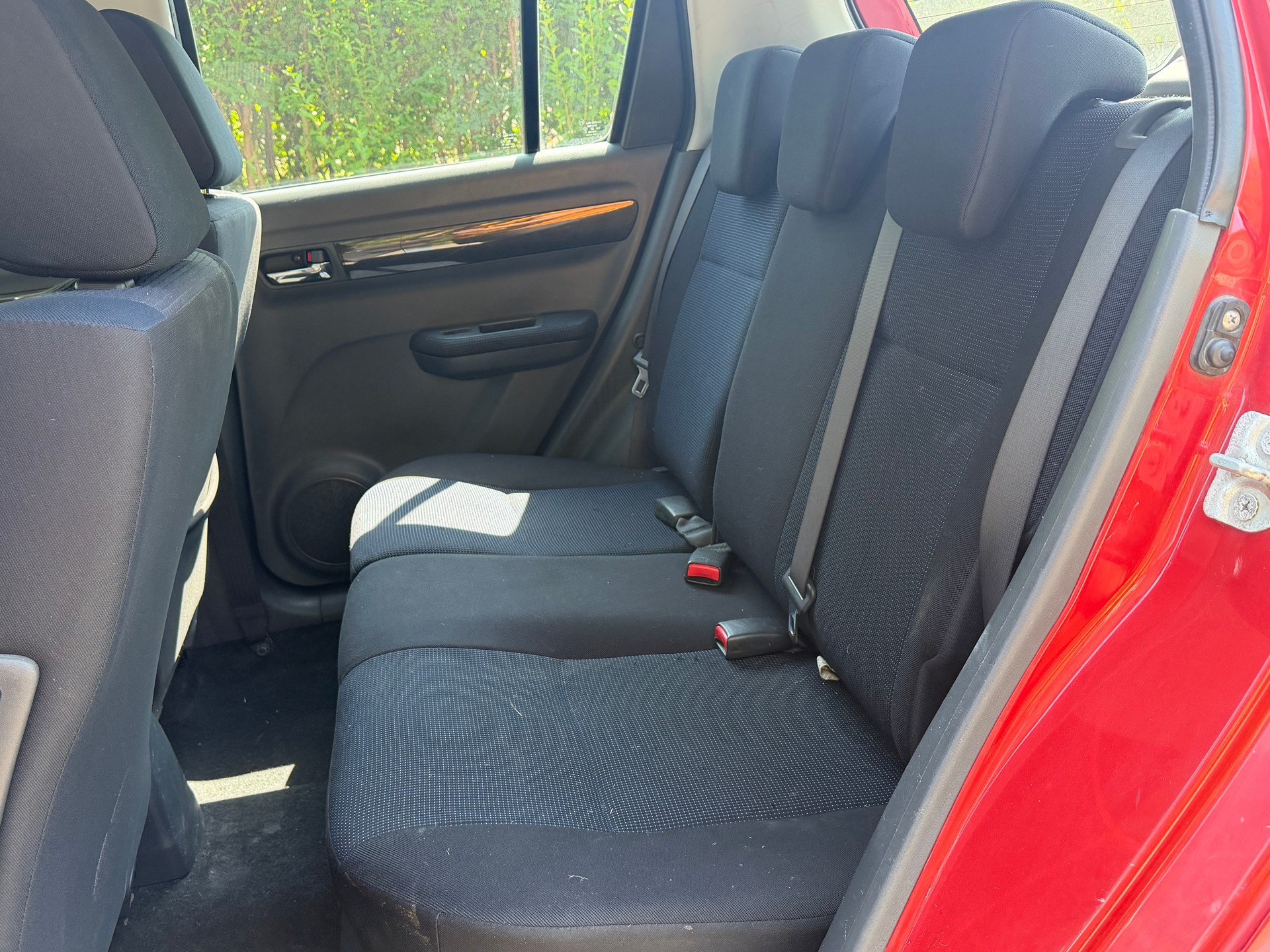 SUZUKI Swift 1.3i 16V GL Top 4x4-image-8