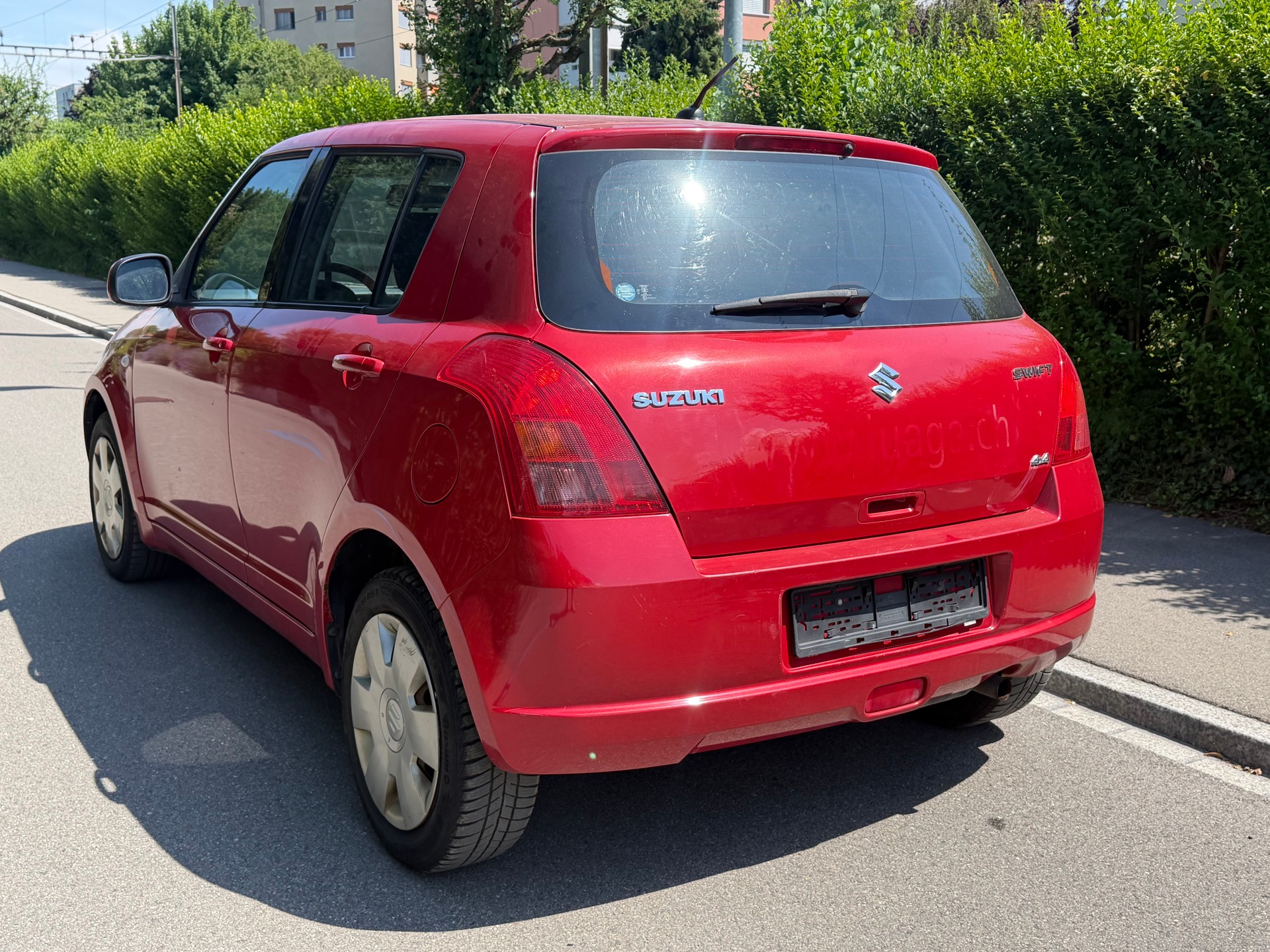 SUZUKI Swift 1.3i 16V GL Top 4x4-image-3