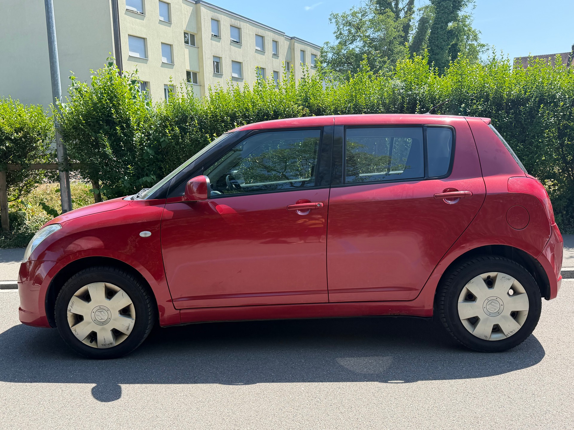 SUZUKI Swift 1.3i 16V GL Top 4x4-image-4