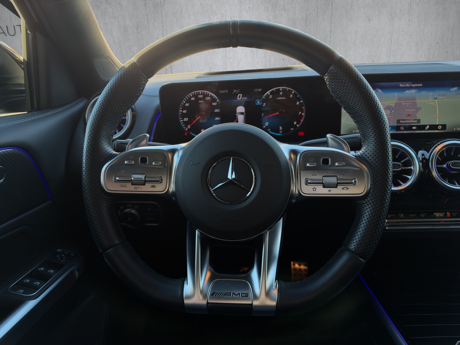 MERCEDES-BENZ GLB 35 AMG 4matic-image-14