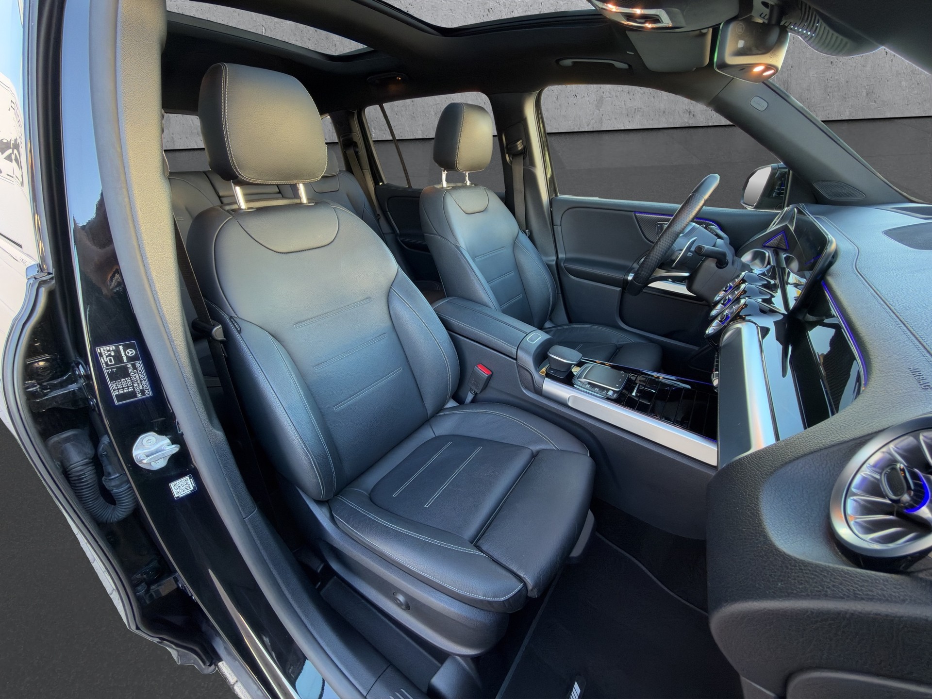 MERCEDES-BENZ GLB 35 AMG 4matic-image-13