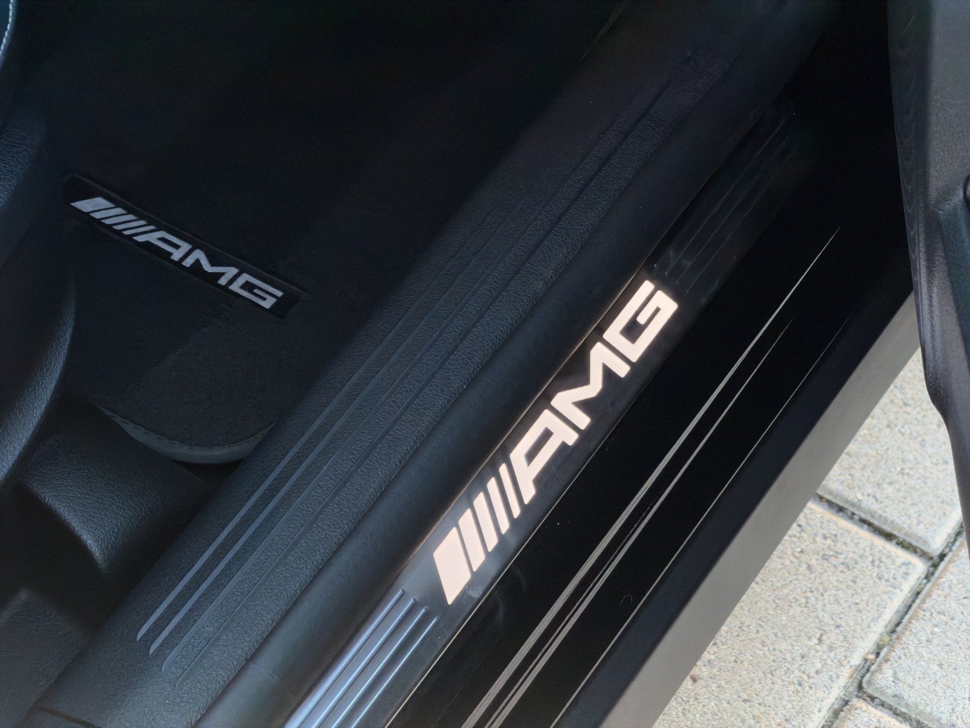 MERCEDES-BENZ GLB 35 AMG 4matic-image-21