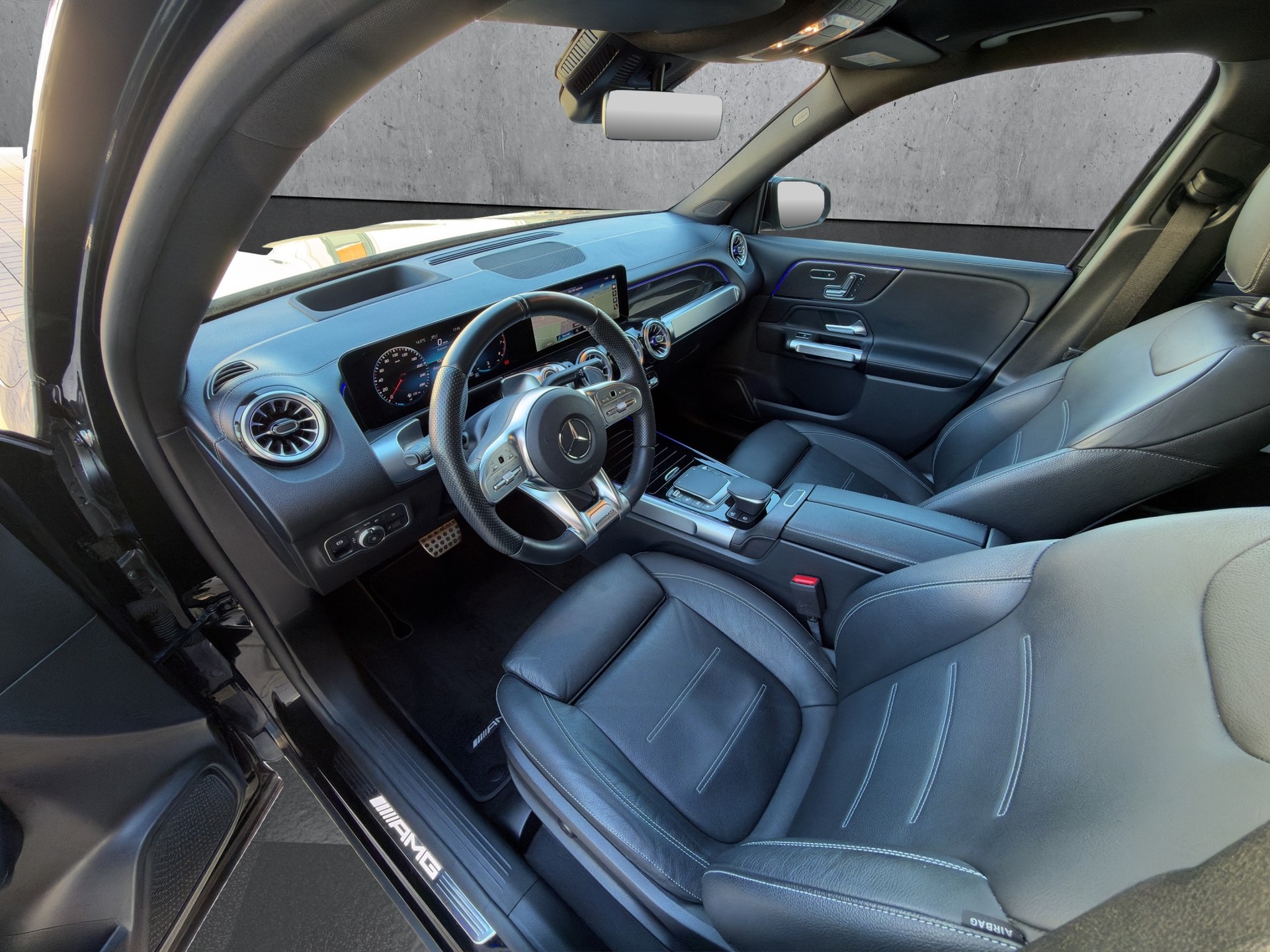 MERCEDES-BENZ GLB 35 AMG 4matic-image-9
