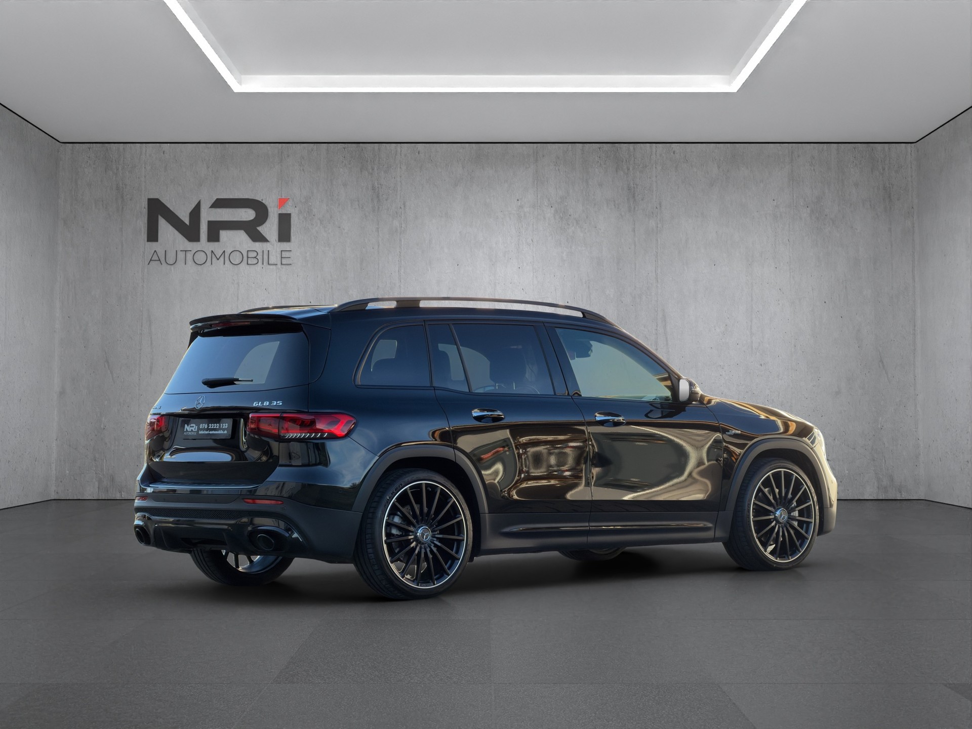 MERCEDES-BENZ GLB 35 AMG 4matic-image-4