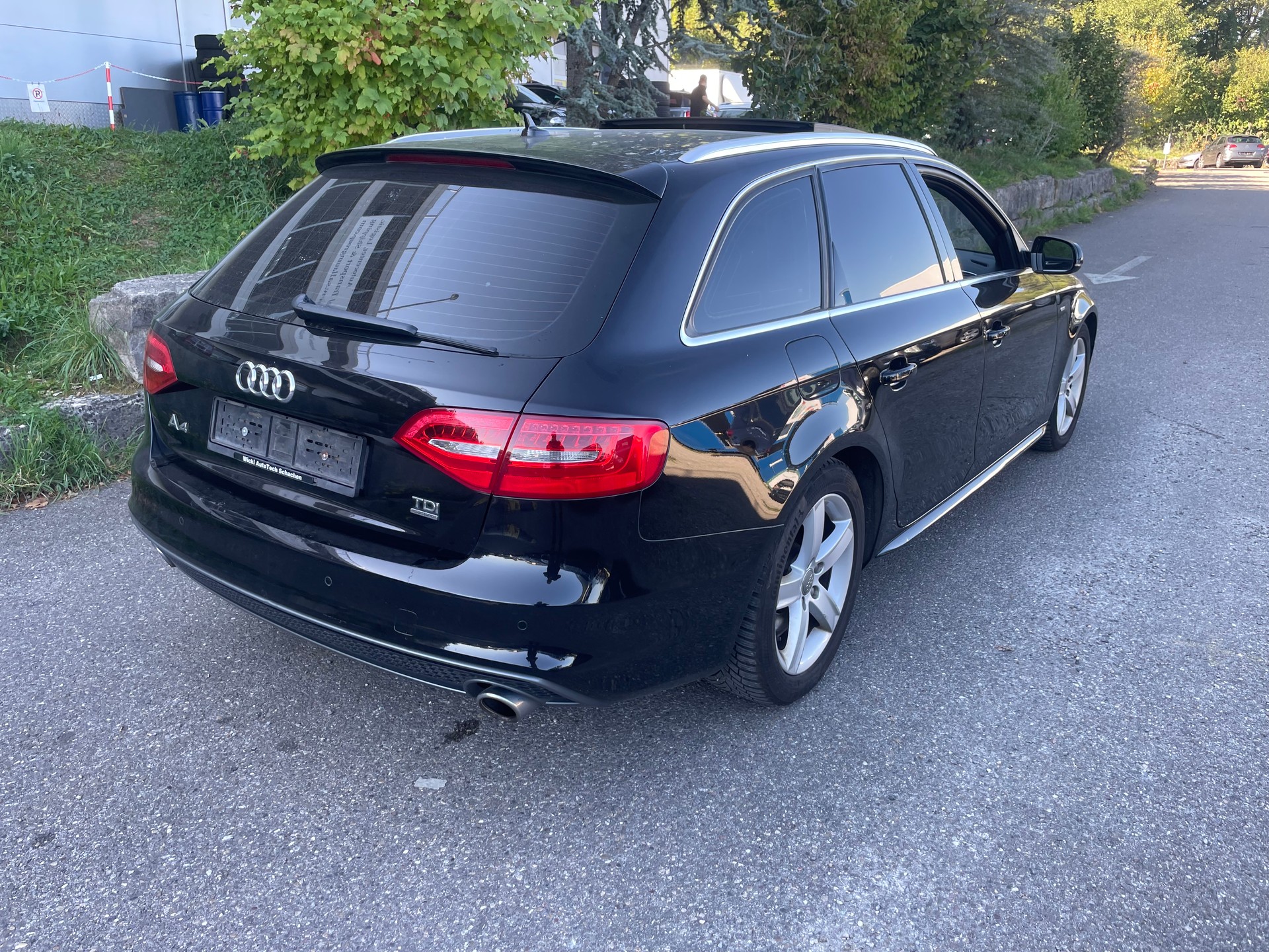 AUDI A4 Avant 3.0 TDI quattro S-tronic-image-3