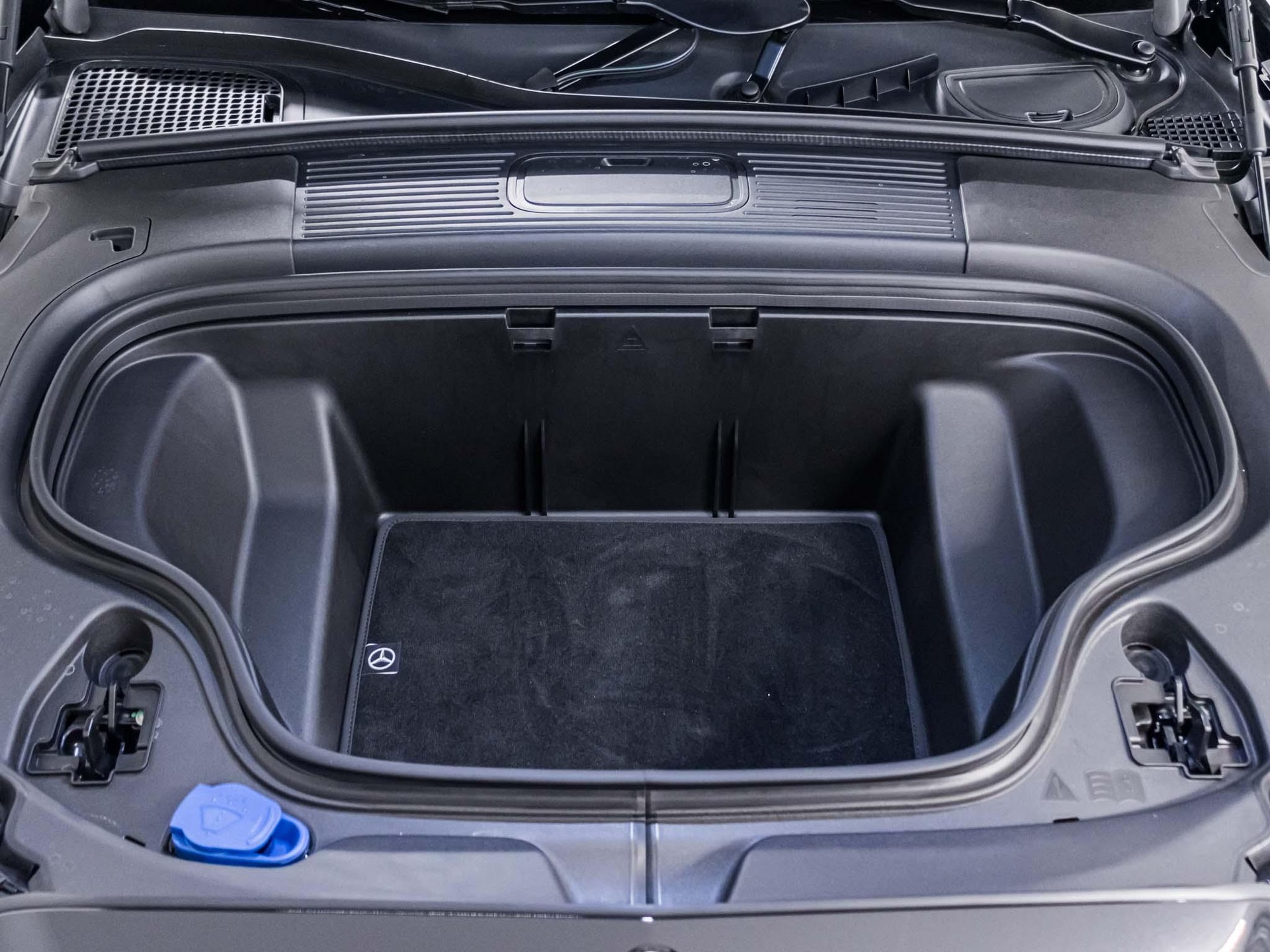 MERCEDES-BENZ C 400 4MATIC EQ-image-13