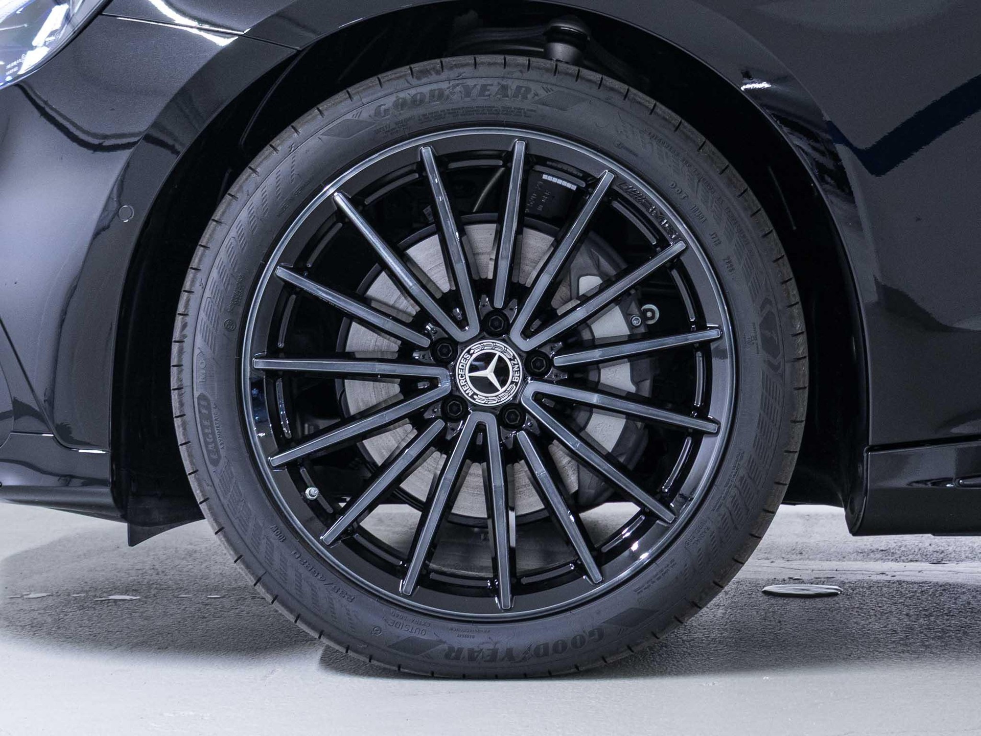 MERCEDES-BENZ C 400 4MATIC EQ-image-15