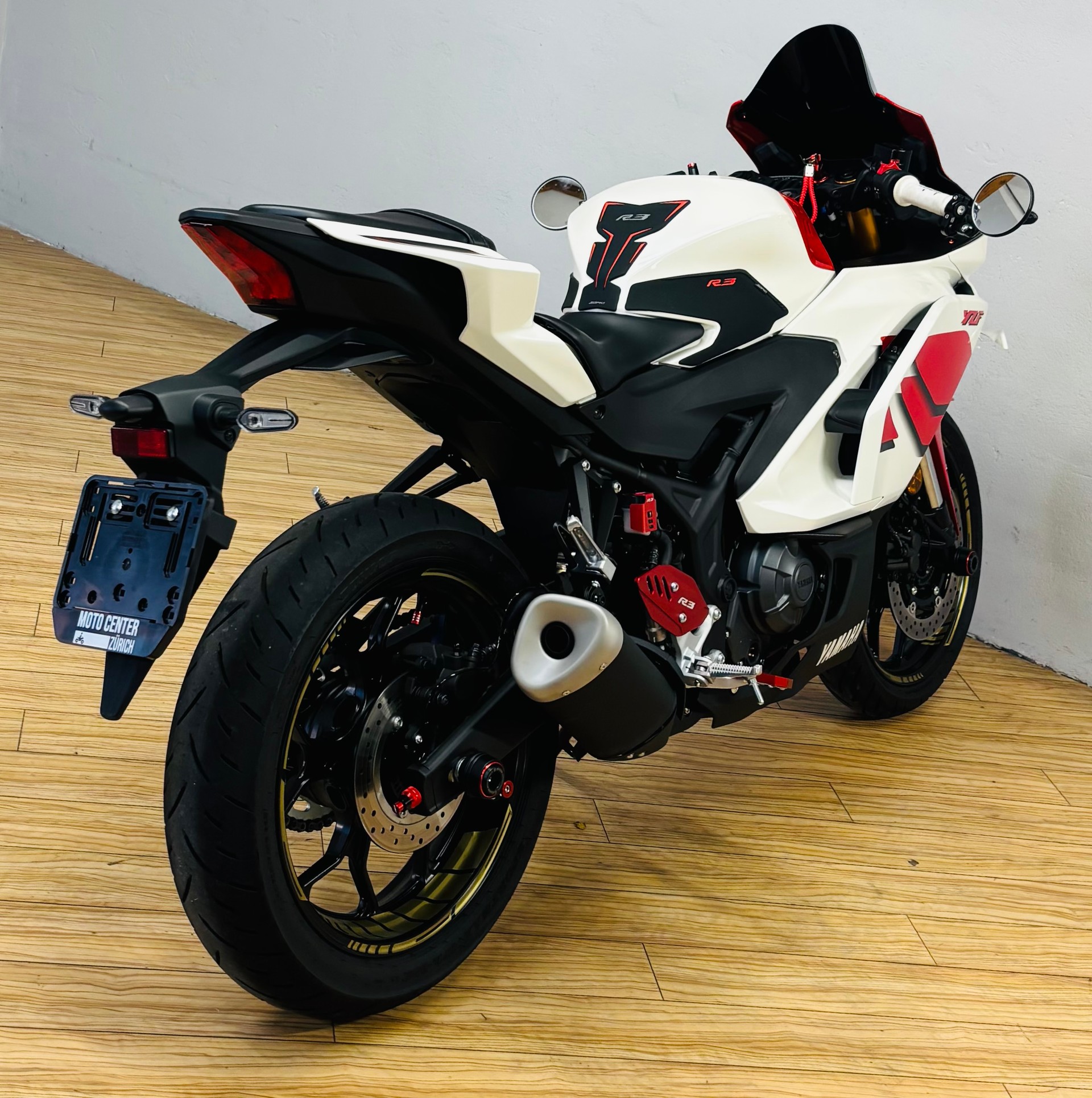 YAMAHA YZF-R3 ABS 70th Anniversary-showroom-element-2