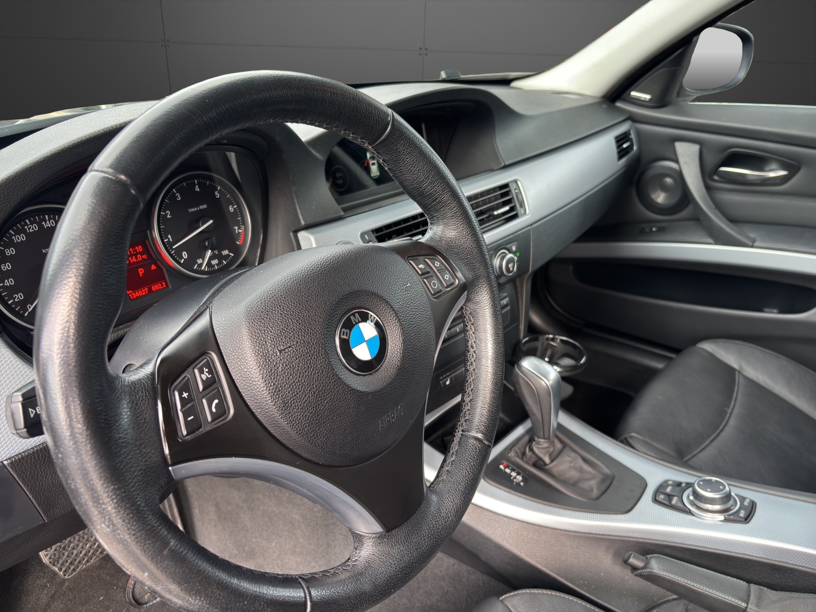 BMW 325i xDrive Touring more4you Steptronic-showroom-element-3