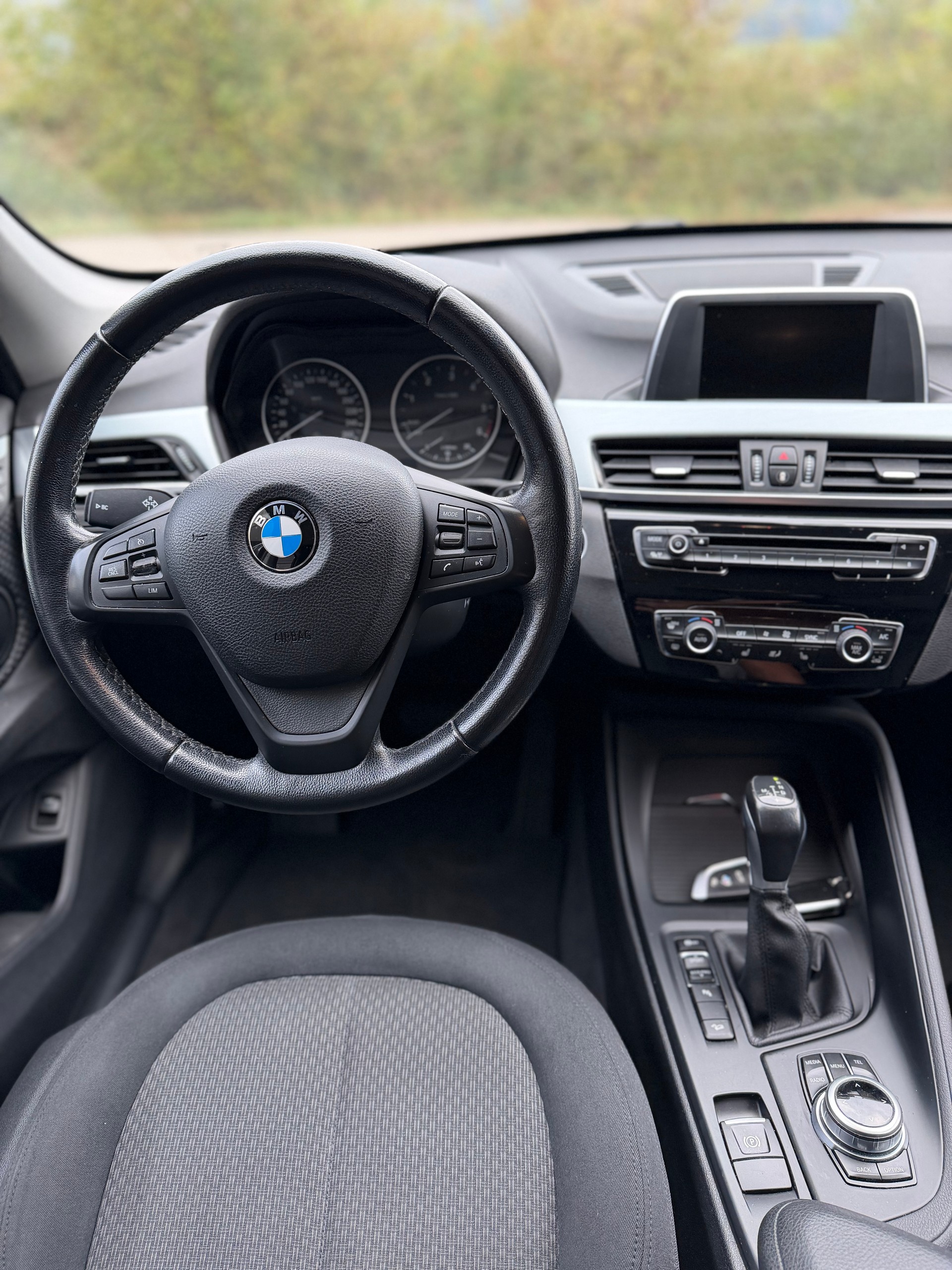 BMW X1 xDrive 18d xLine Steptronic-image-11