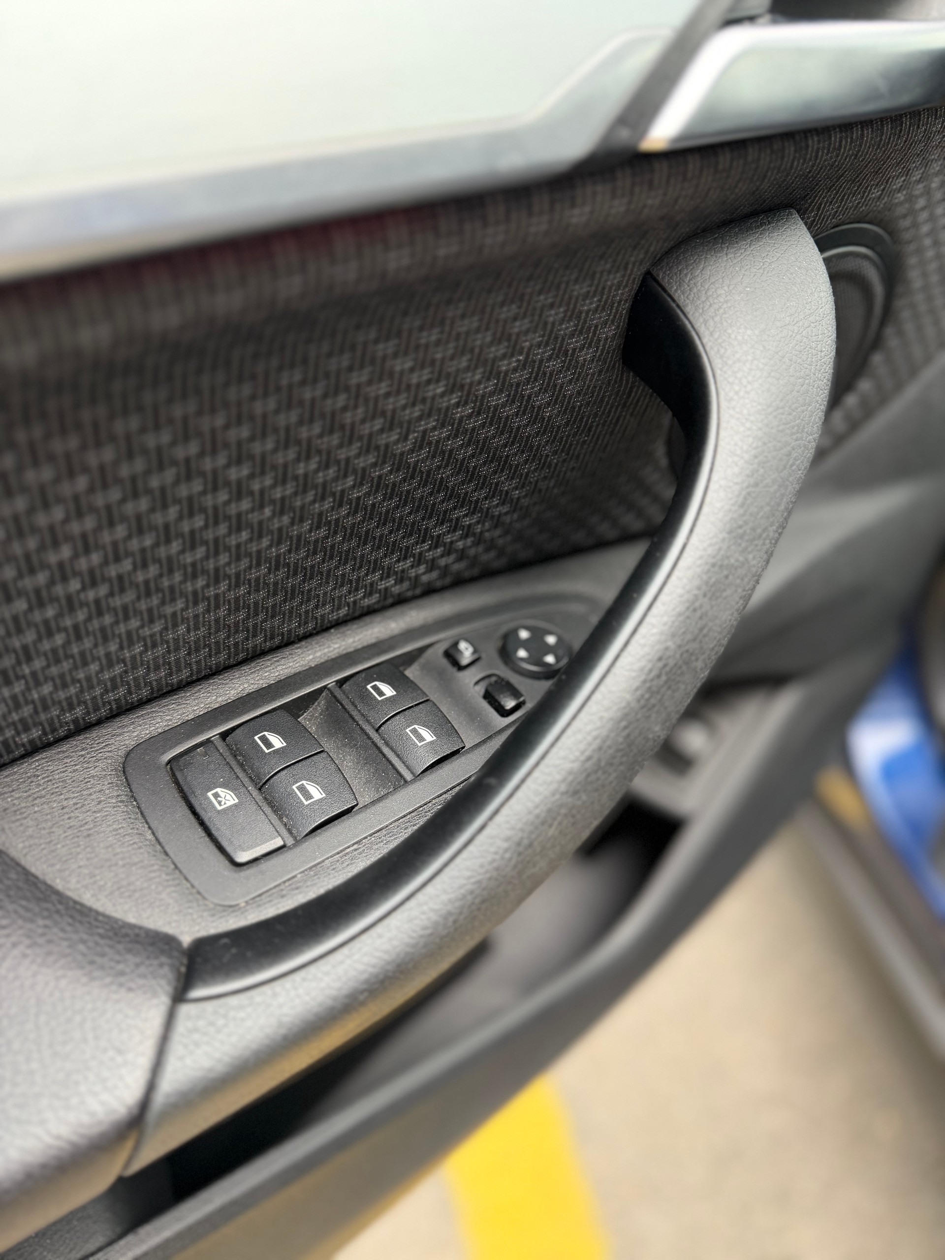 BMW X1 xDrive 18d xLine Steptronic-image-12