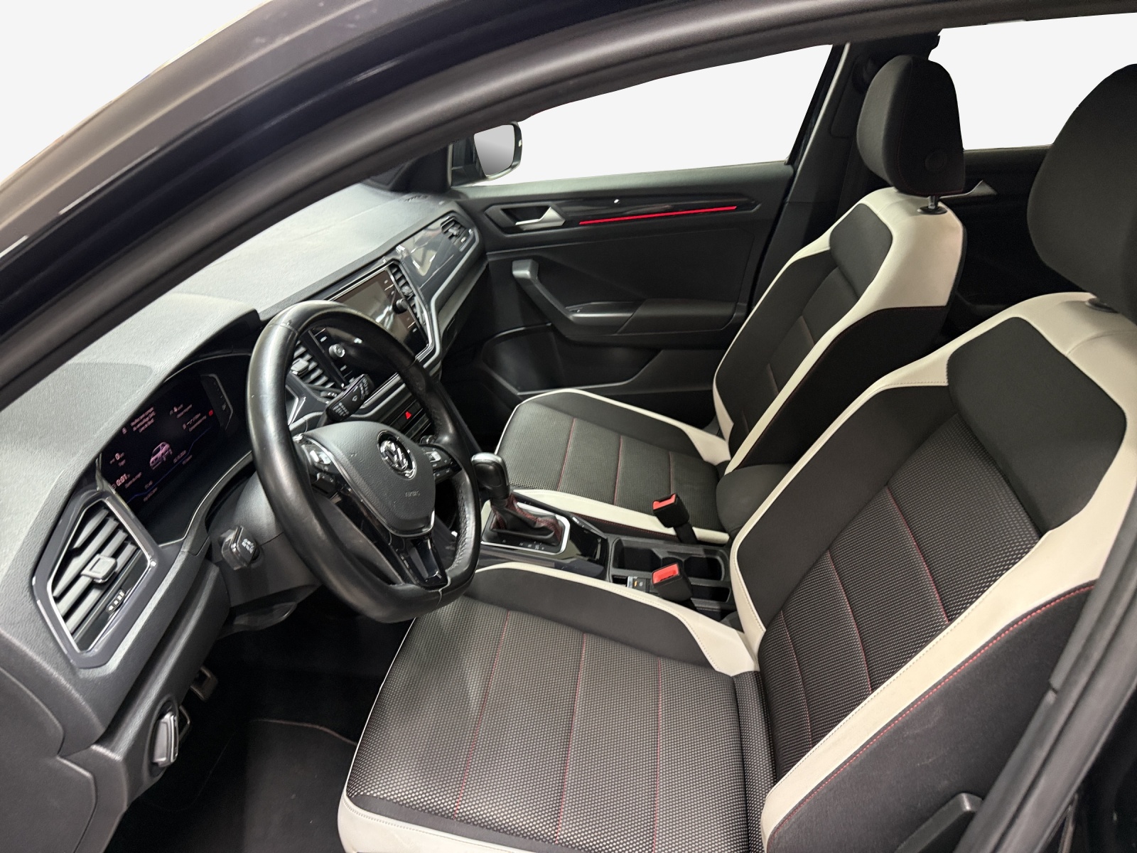 VW T-Roc 1.5 TSI EVO Sport DSG-image-7