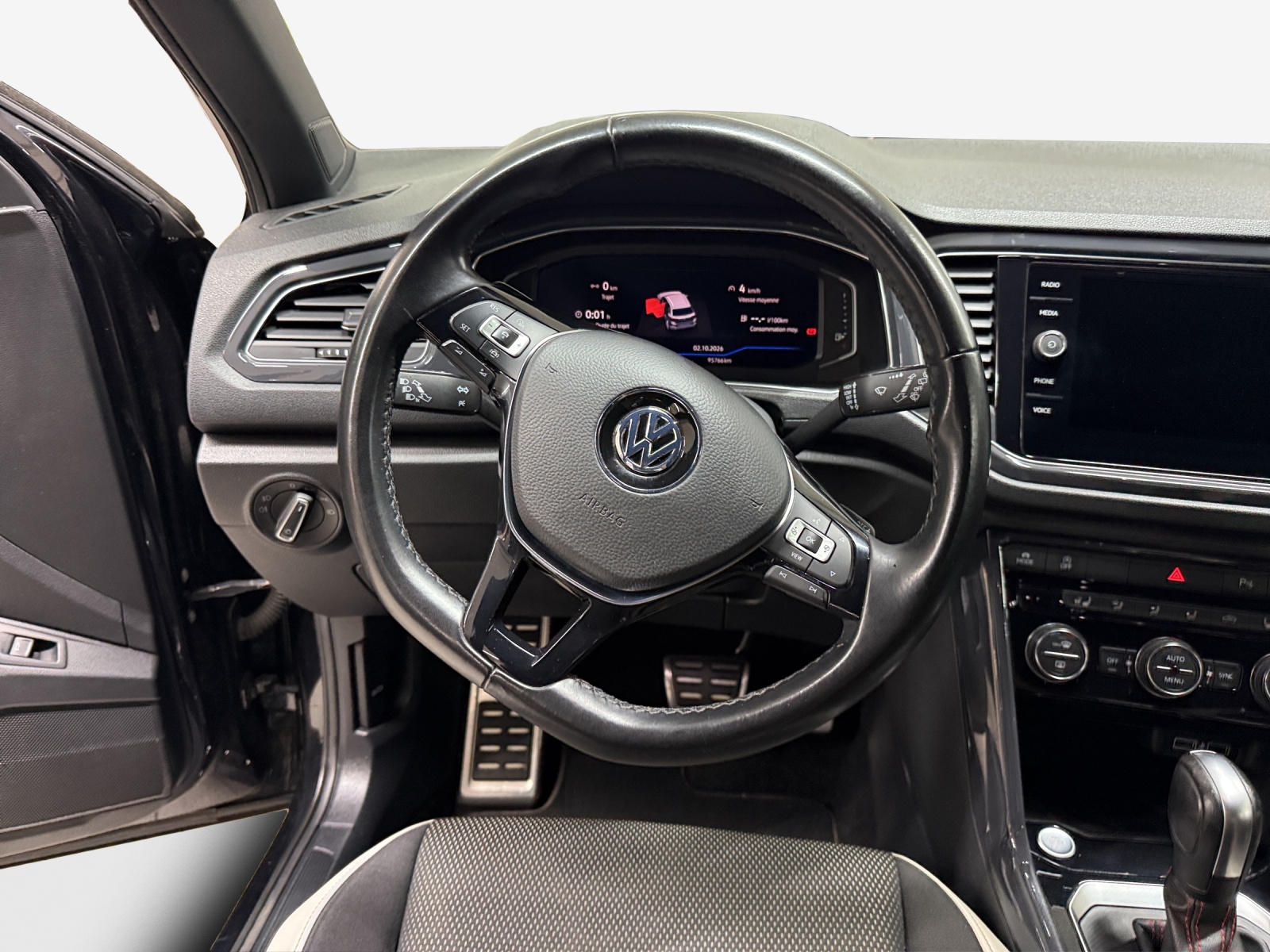 VW T-Roc 1.5 TSI EVO Sport DSG-image-9