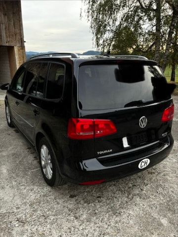 VW 2.0 TDI BlueMT Highline DSG-image-3
