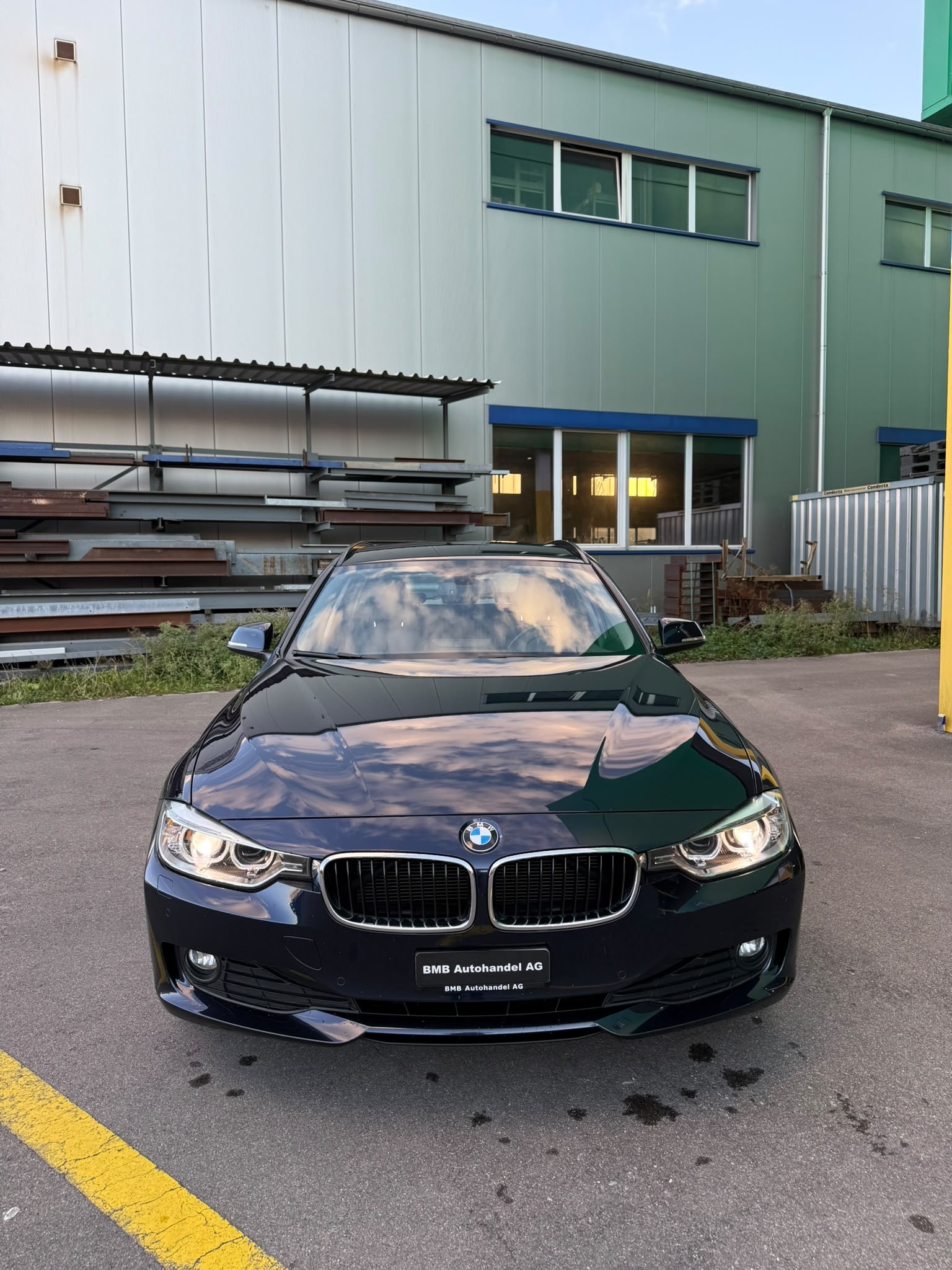 BMW 320d Touring Steptronic-image-1