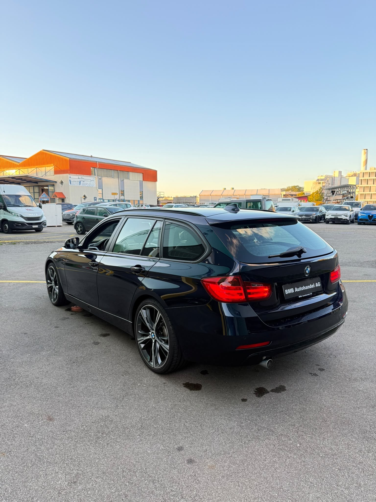 BMW 320d Touring Steptronic-image-4