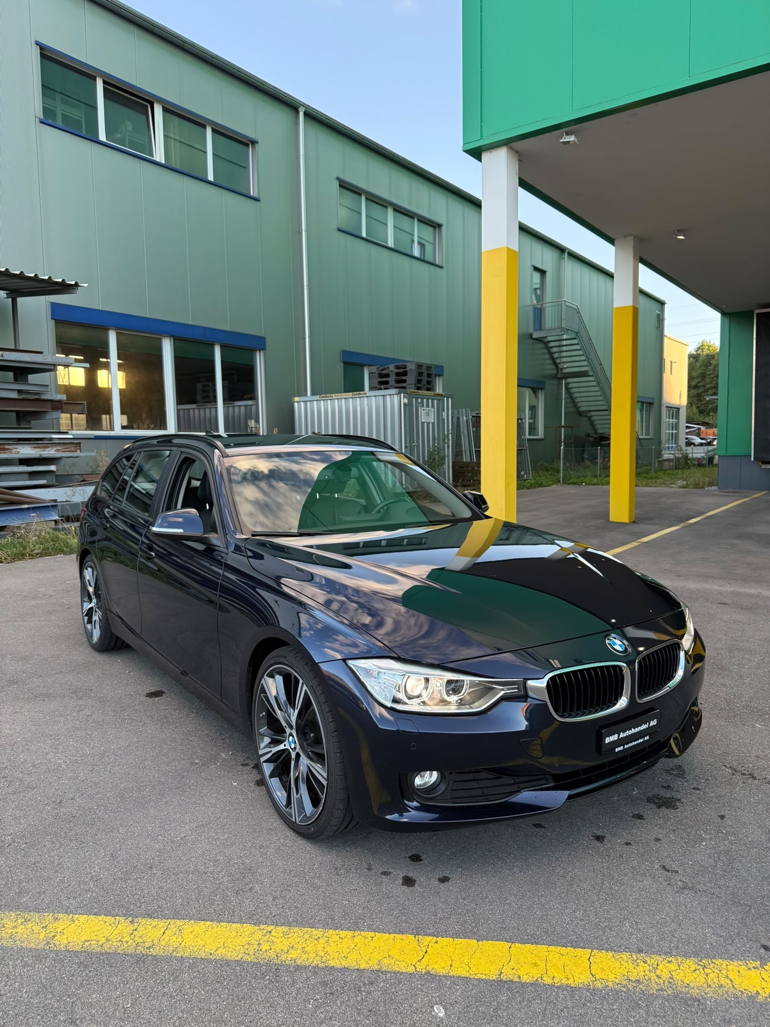 Car photo