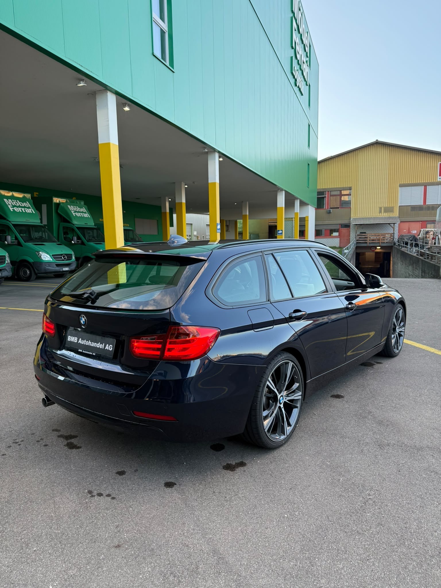 BMW 320d Touring Steptronic-image-6