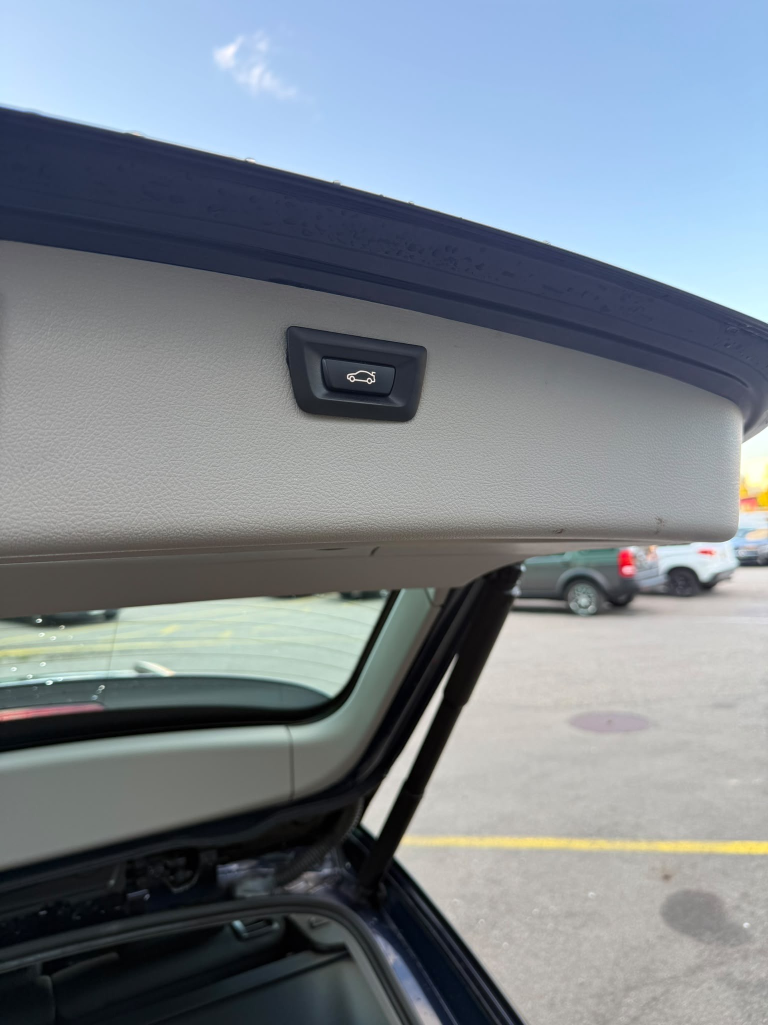 BMW 320d Touring Steptronic-image-15