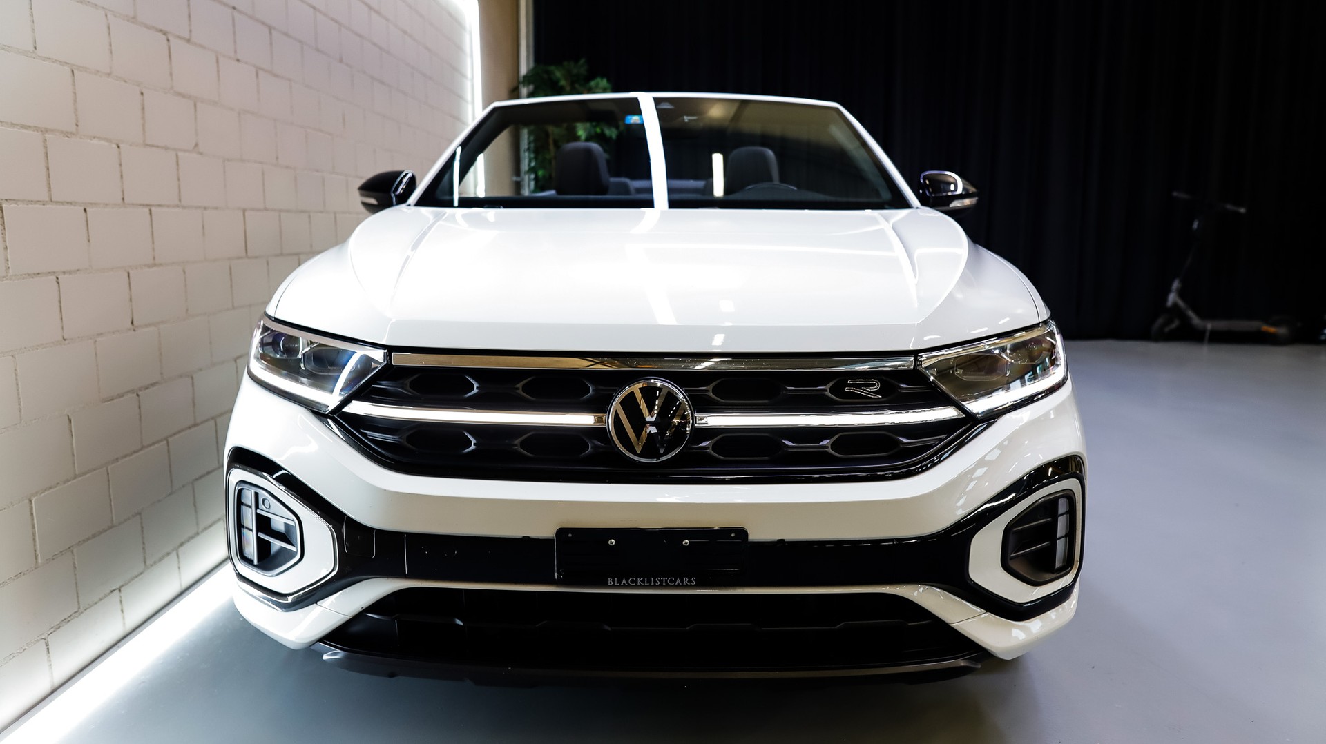 VW T-Roc Cabriolet 1.5 TSI EVO R-Line DSG-image-2