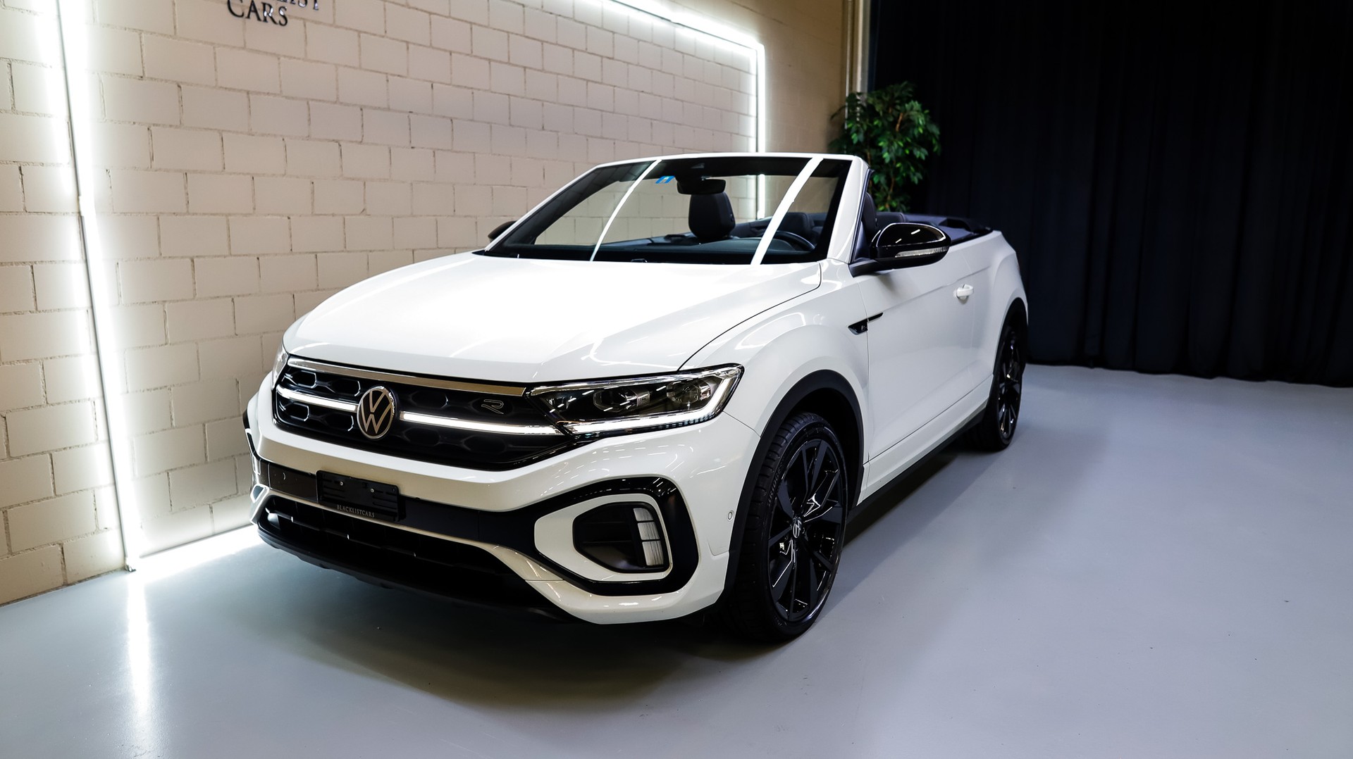 VW T-Roc Cabriolet 1.5 TSI EVO R-Line DSG-image-1