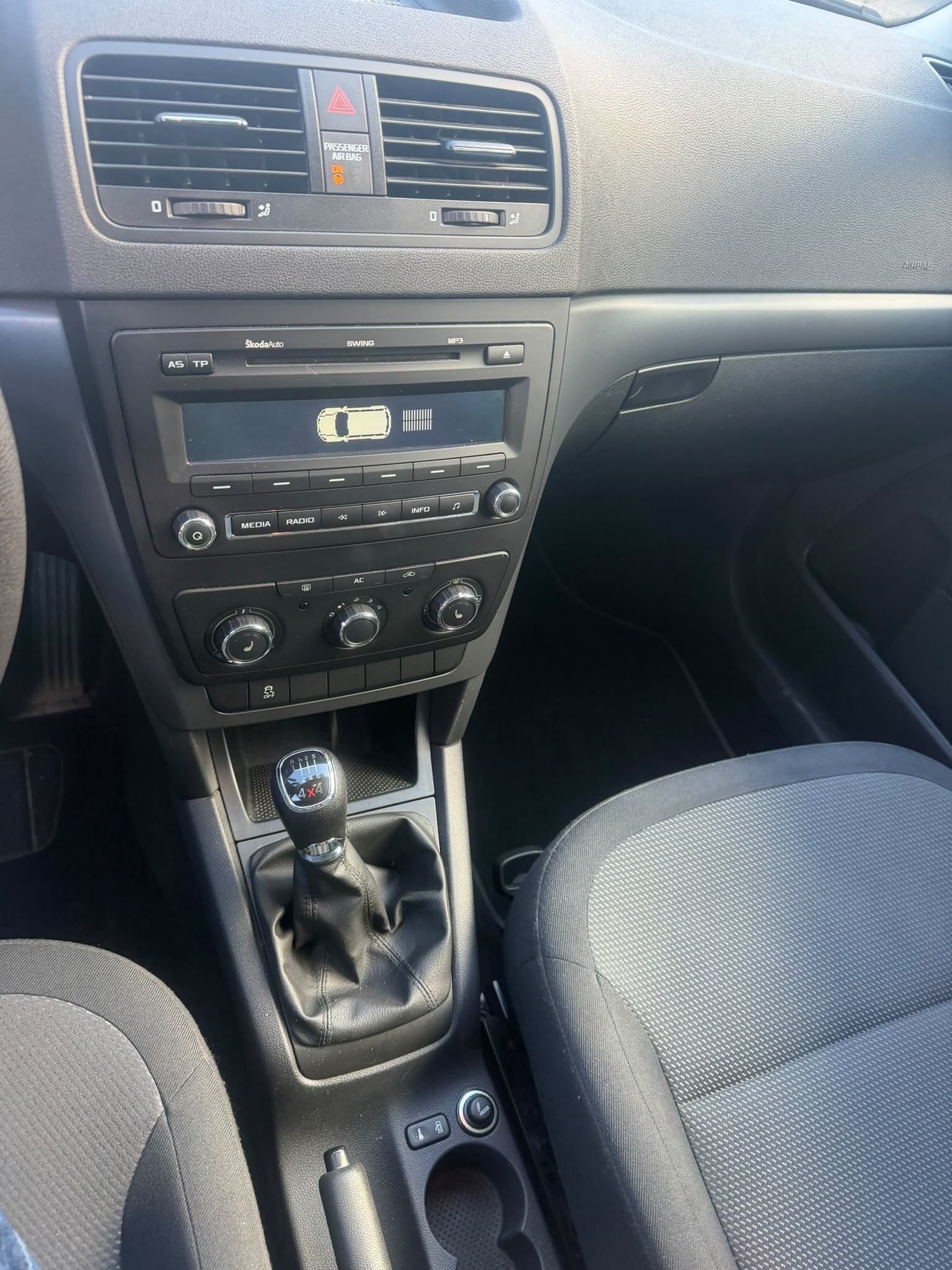 SKODA Yeti 1.8 TSI 4x4-image-6