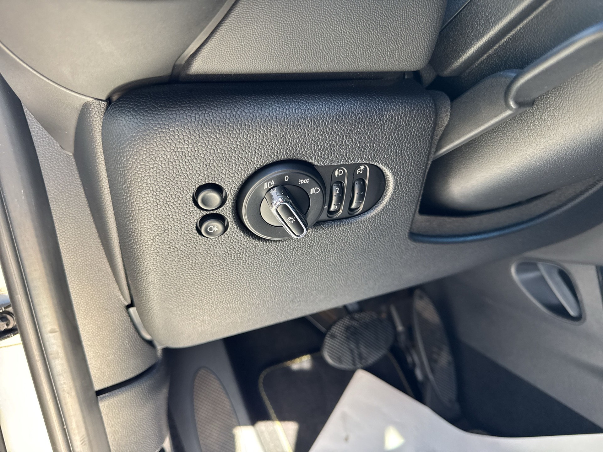 MINI Cooper SE-image-19