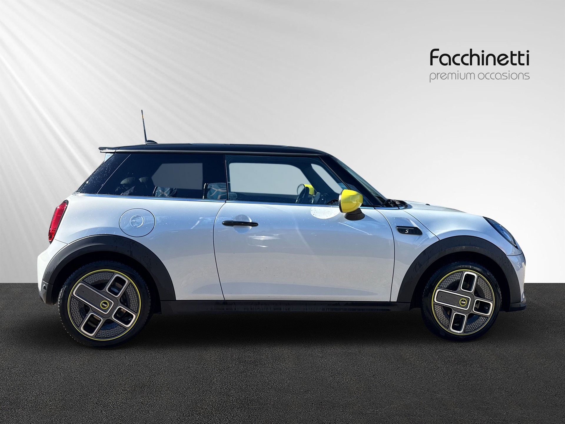 MINI Cooper SE-image-1