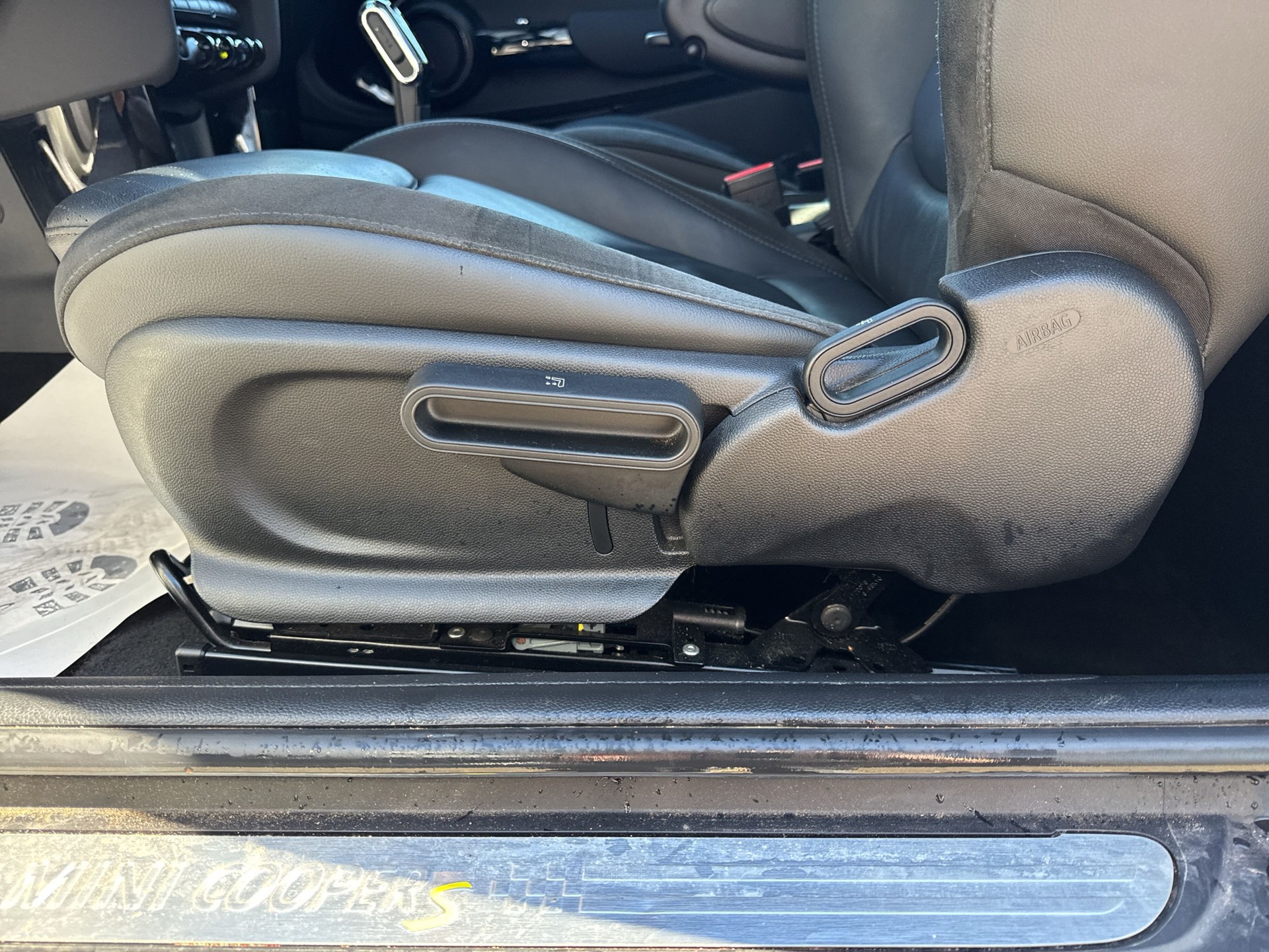 MINI Cooper SE-image-18