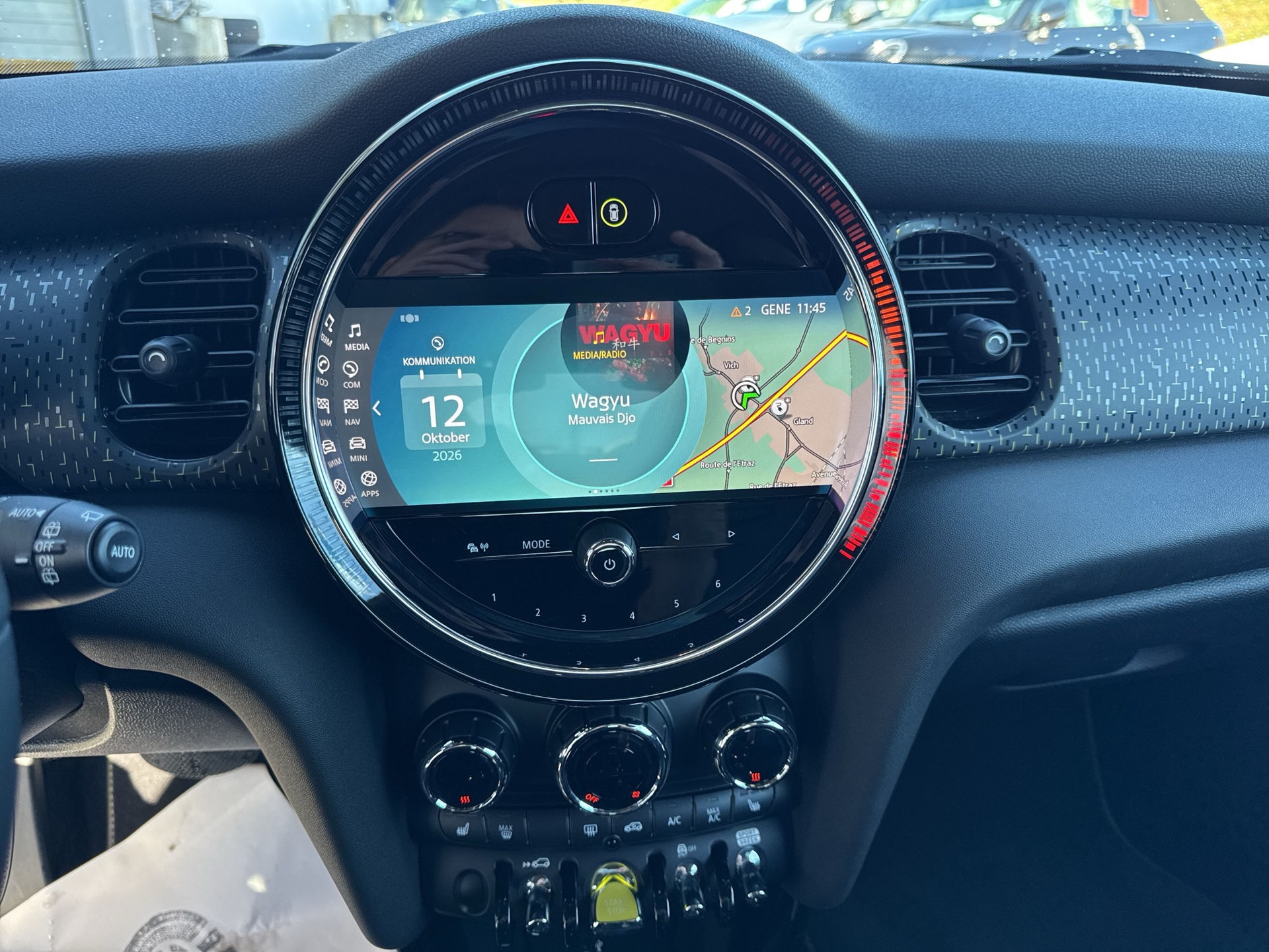 MINI Cooper SE-image-10
