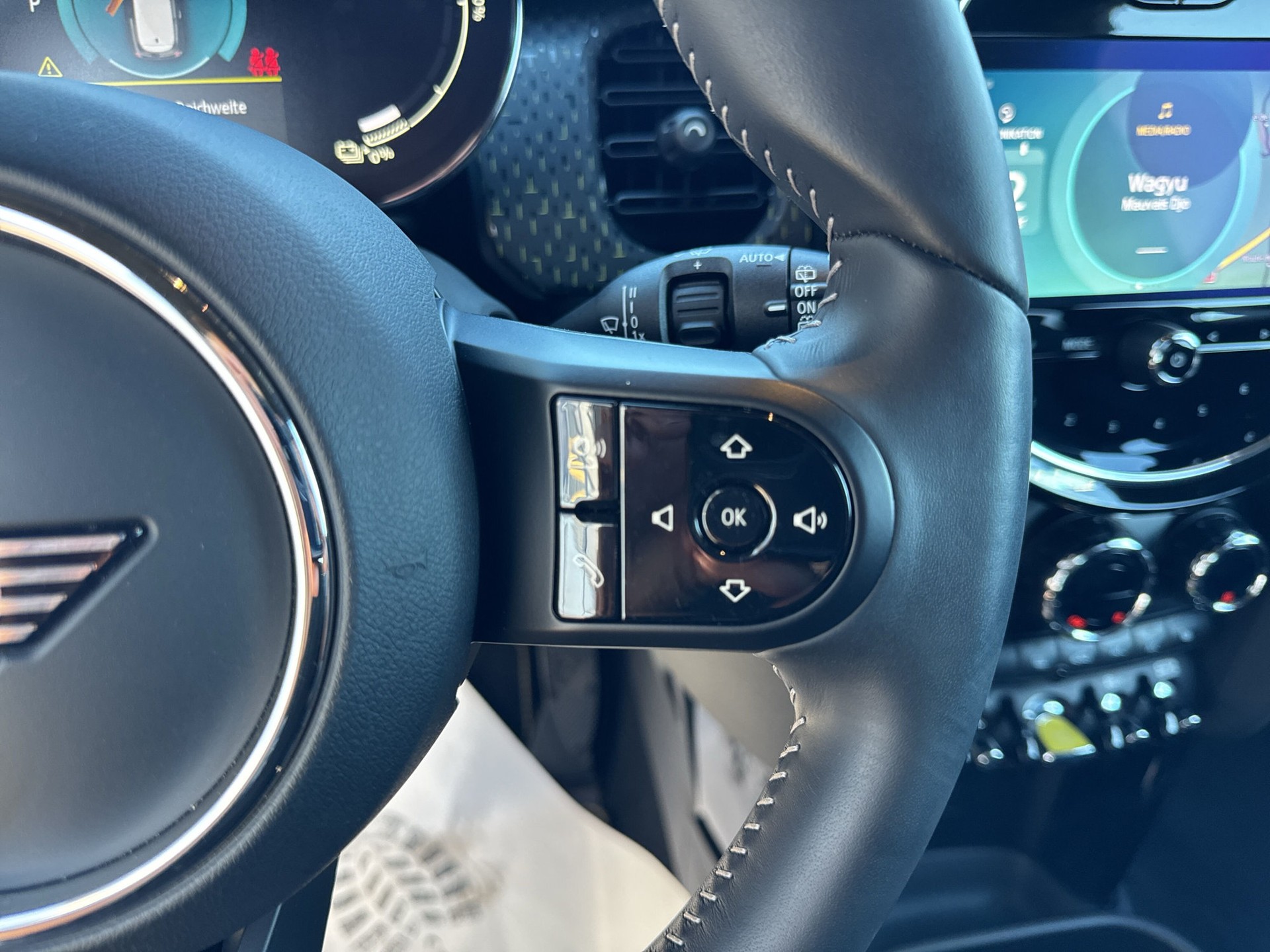 MINI Cooper SE-image-15