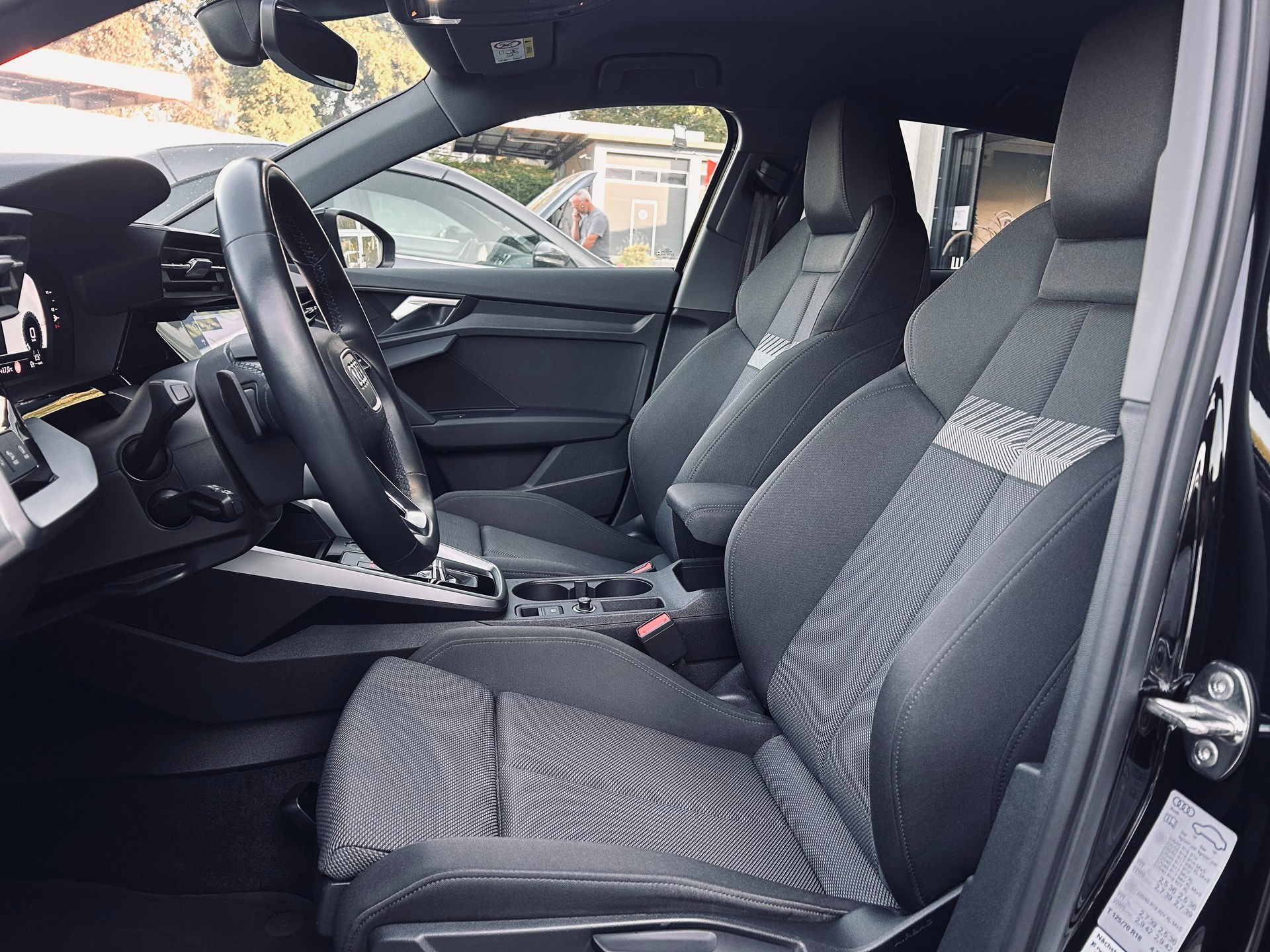 SEAT Arona 1.0 TSI Eco Hola FR DSG Garantie bis 27.02.2028-image-10